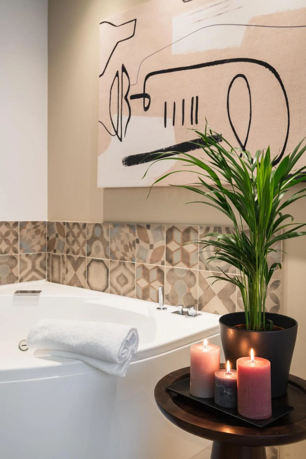 Hot Tub in Hotel Dimorae Rooms and Suites - Apartments