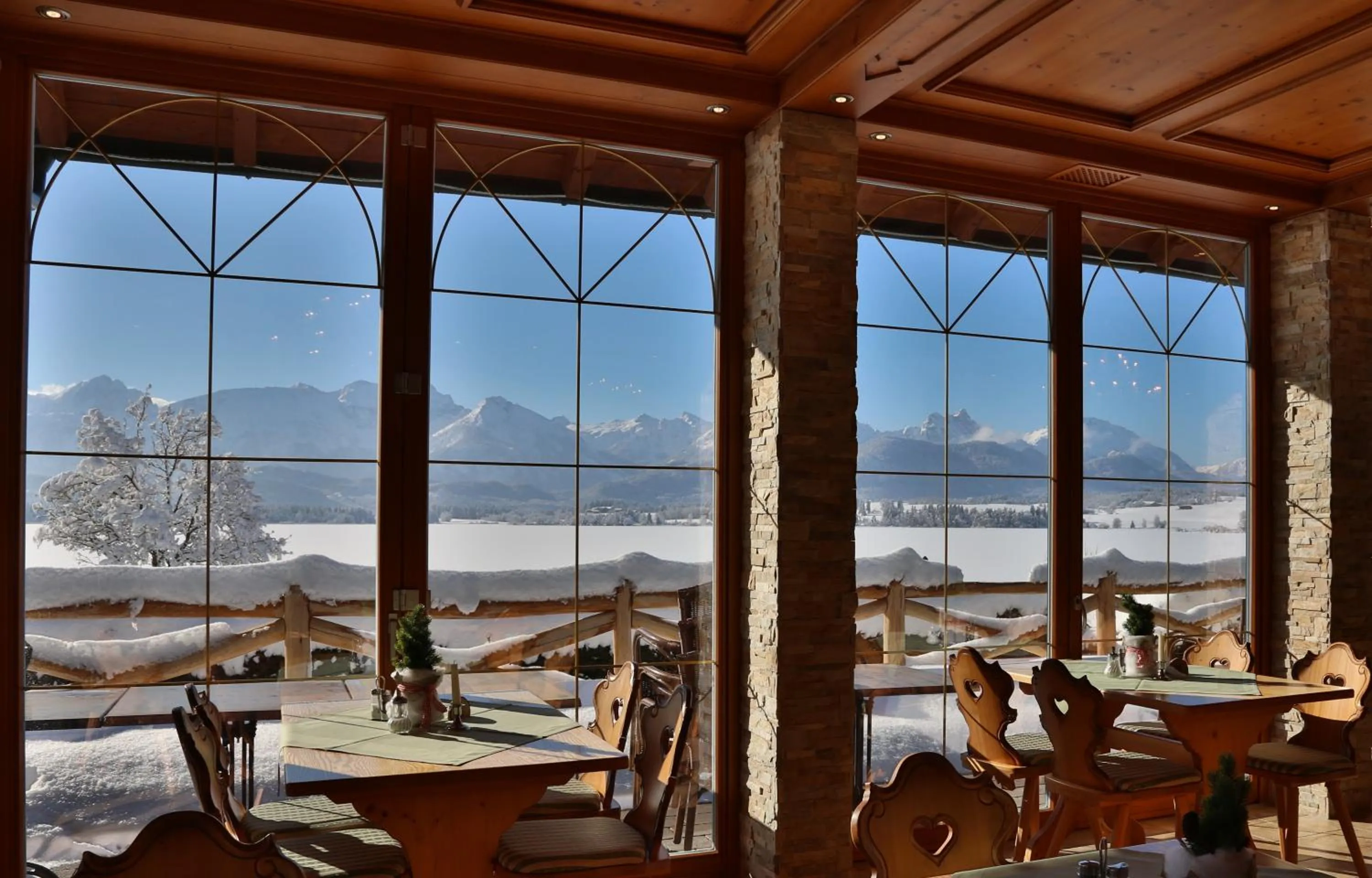 Restaurant/places to eat in Seehotel Hartung & Ferienappartements