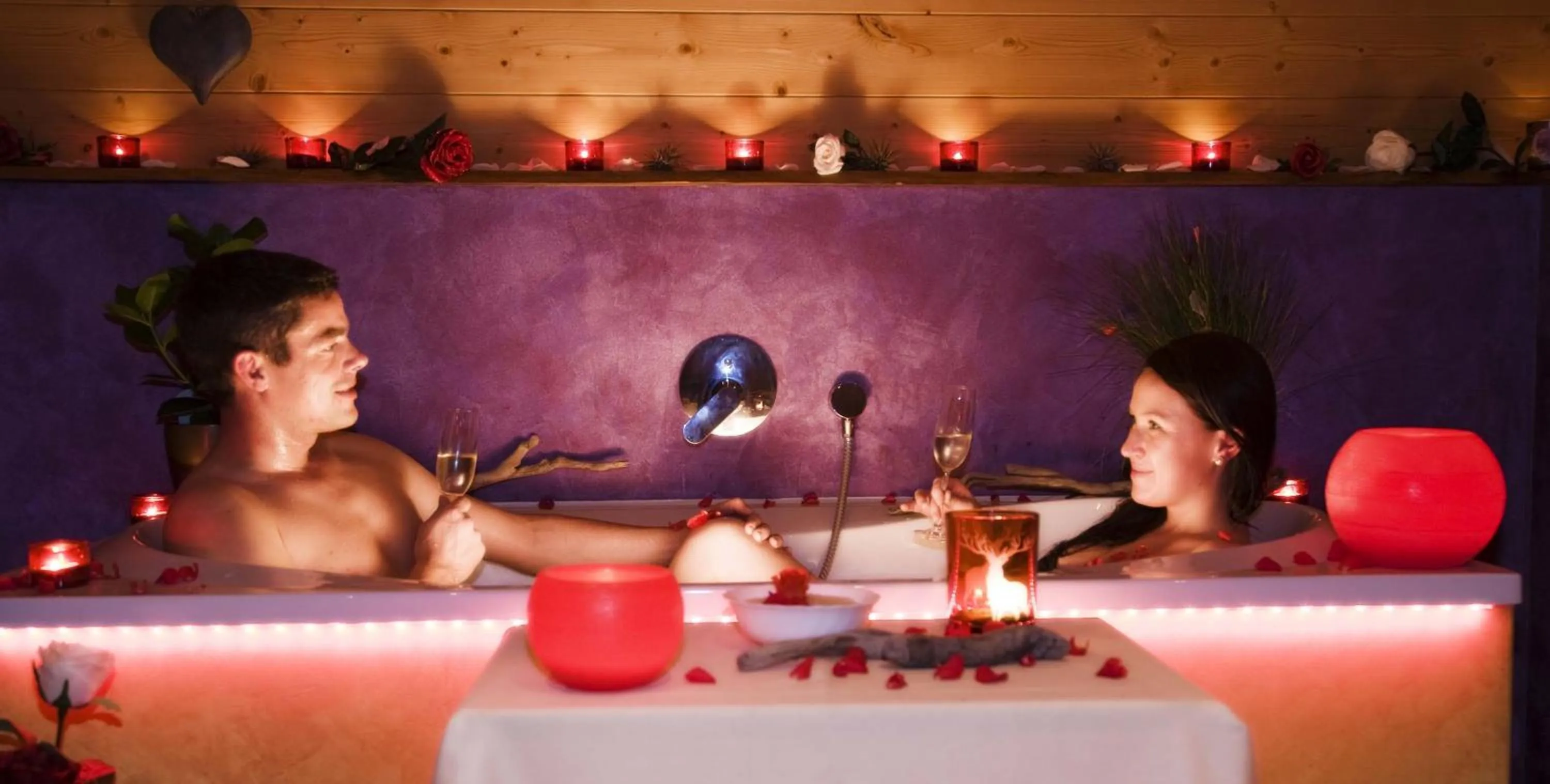 People in Seehotel Hartung & Ferienappartements