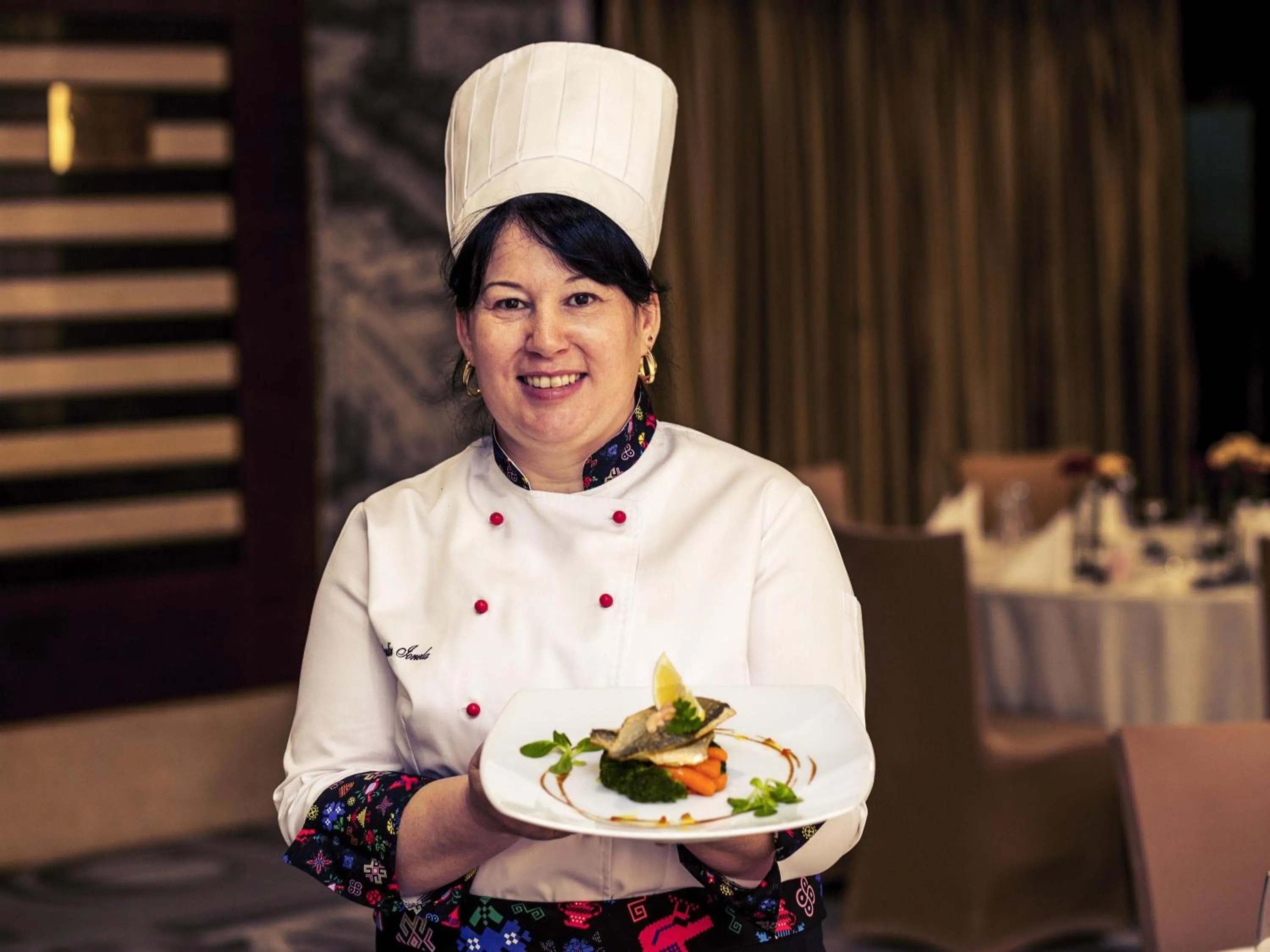 Restaurant/places to eat in Mercure Bucharest Unirii