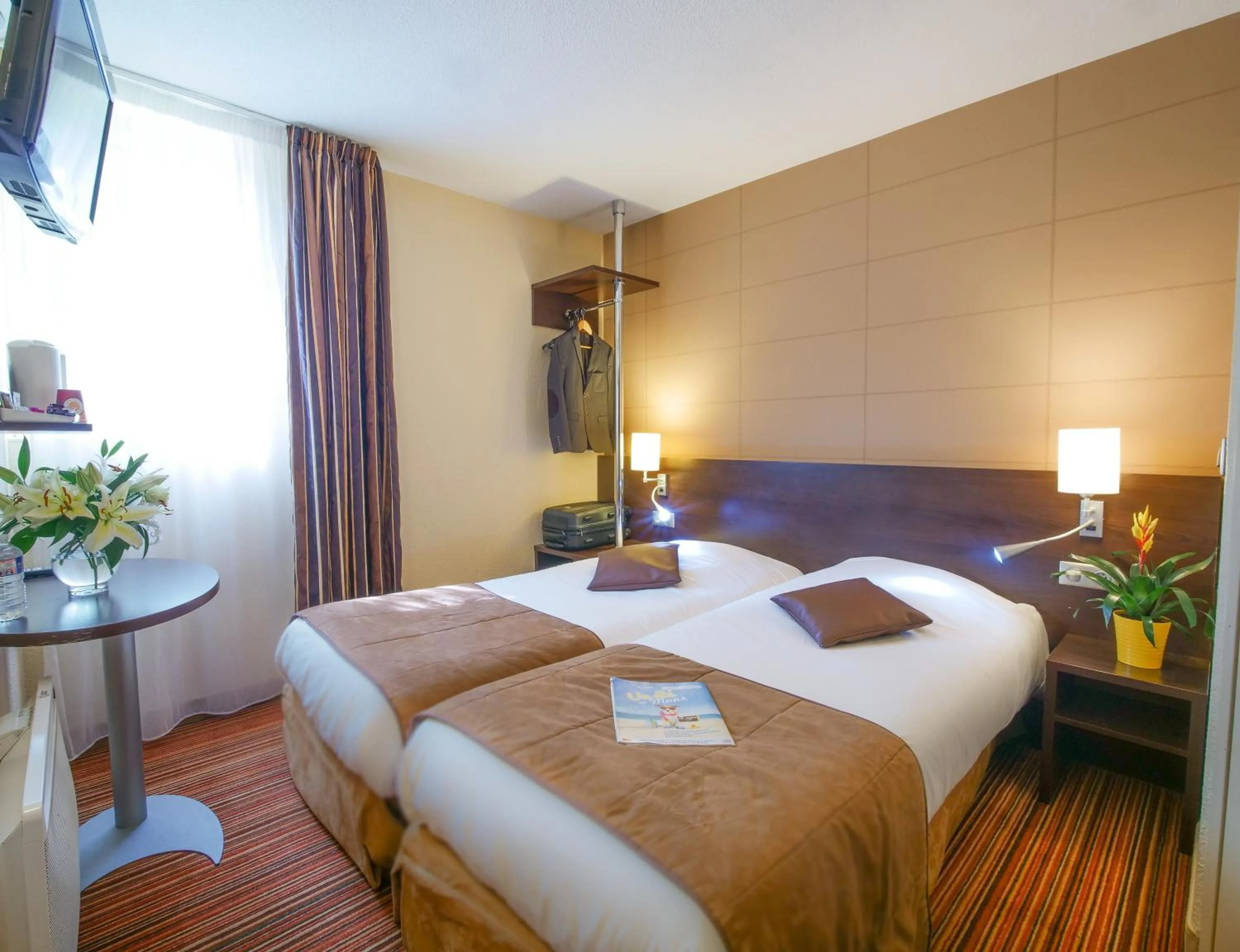 Bed in Hotel Inn Design Poitiers Sud