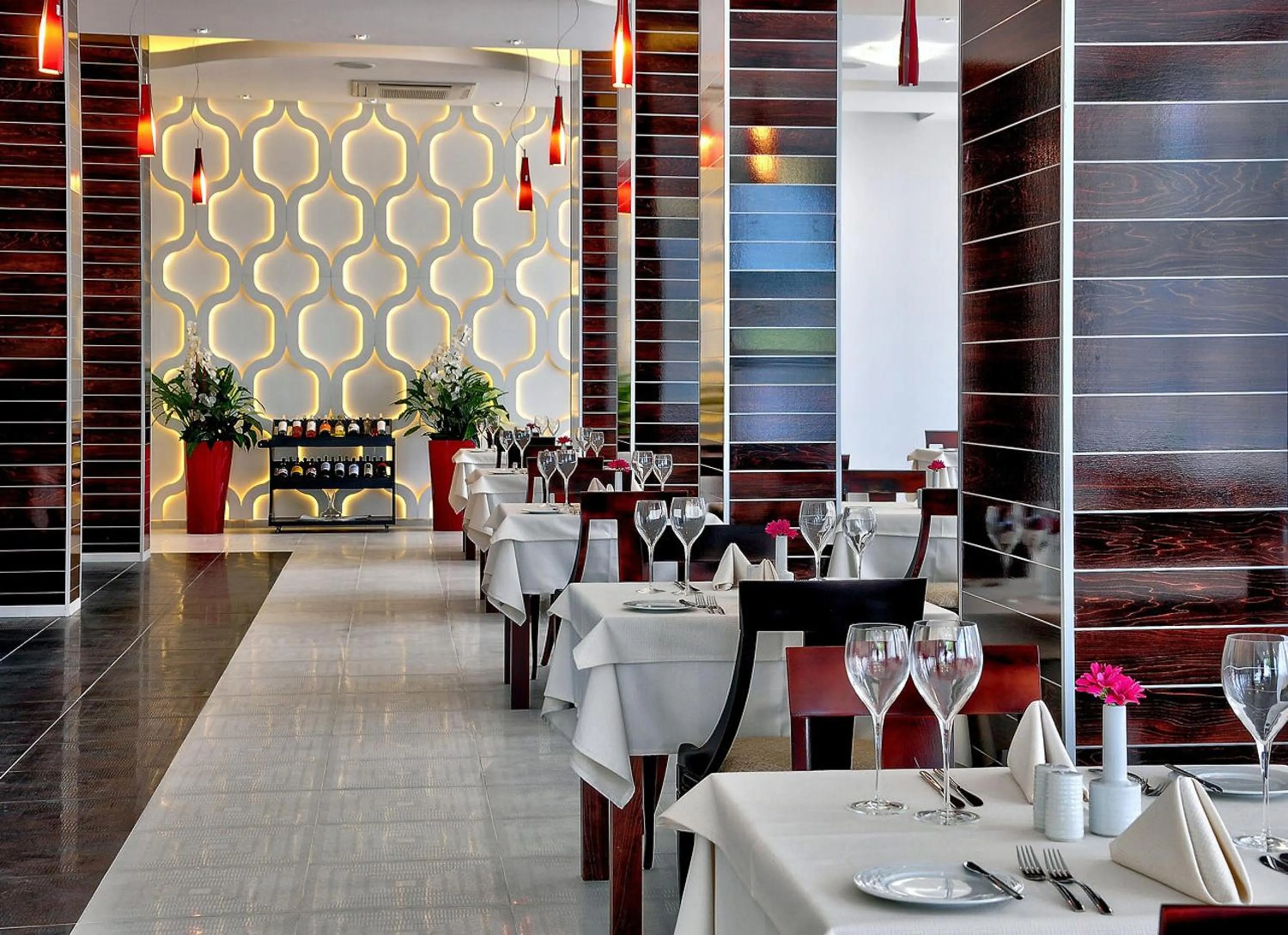 Restaurant/places to eat in GRIFID Metropol Hotel - Premium All inclusive & Private Beach - Adults Only