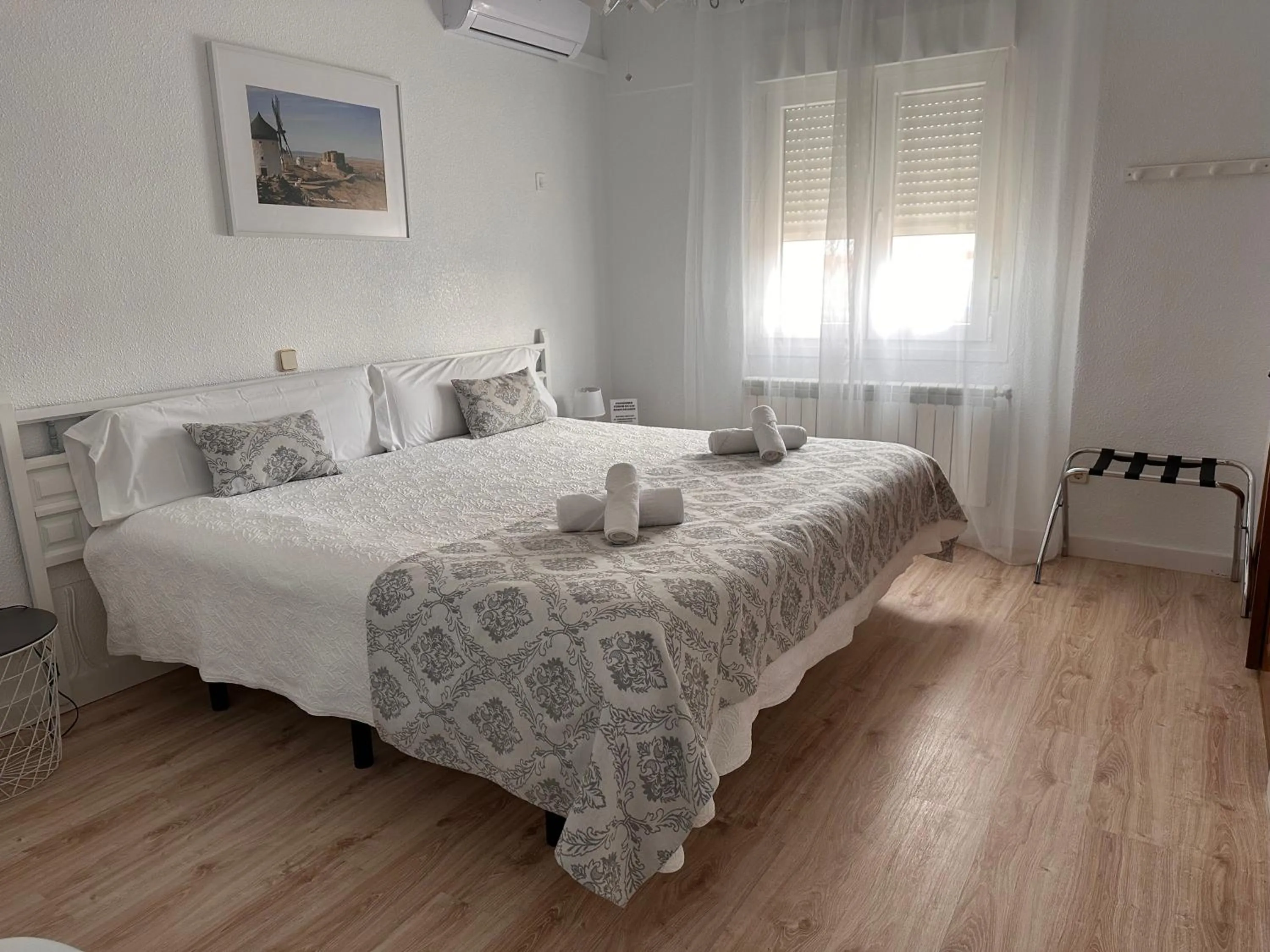 Photo of the whole room, Bed in Hotel Consuegra