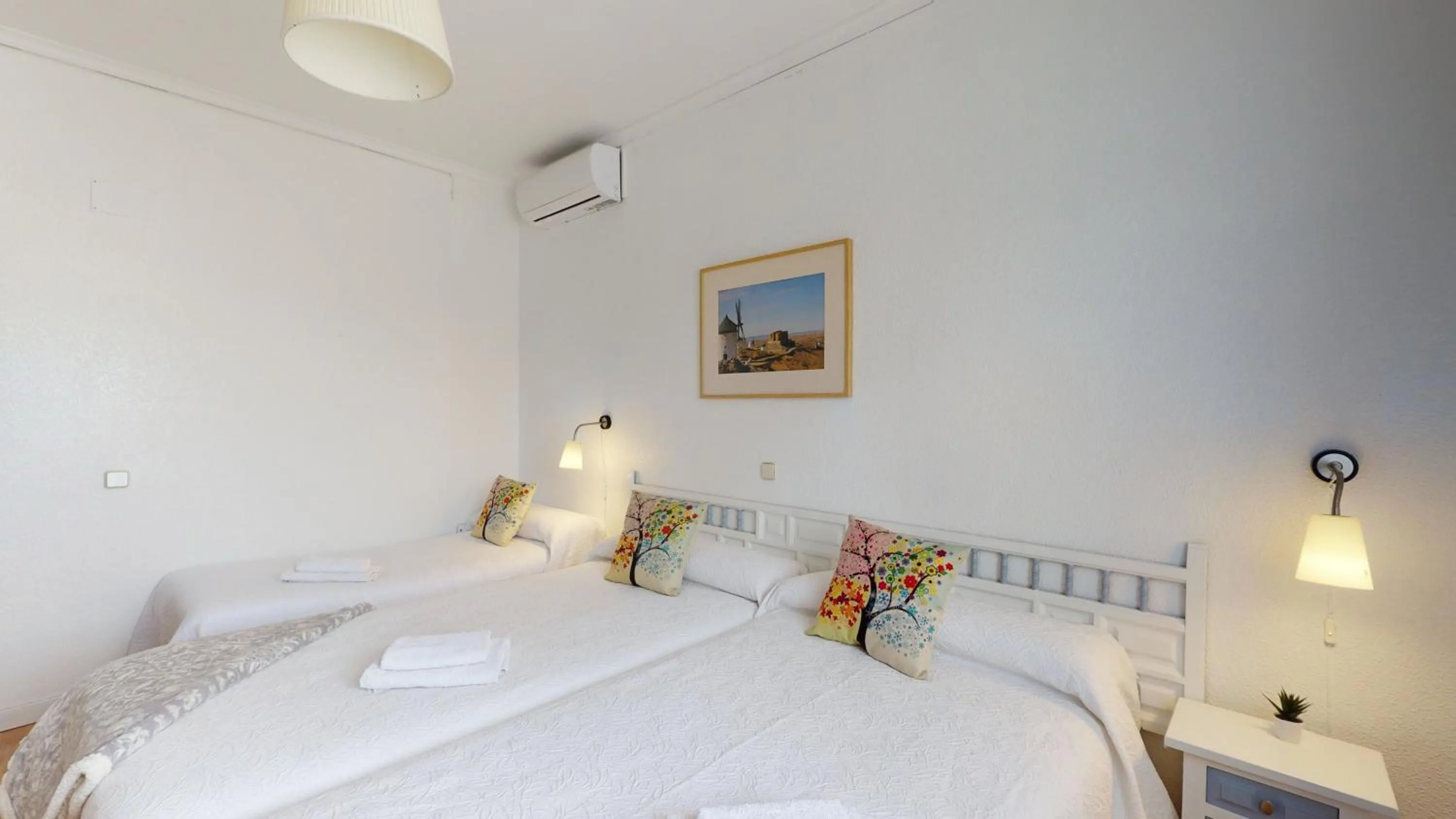 Photo of the whole room, Bed in Hotel Consuegra