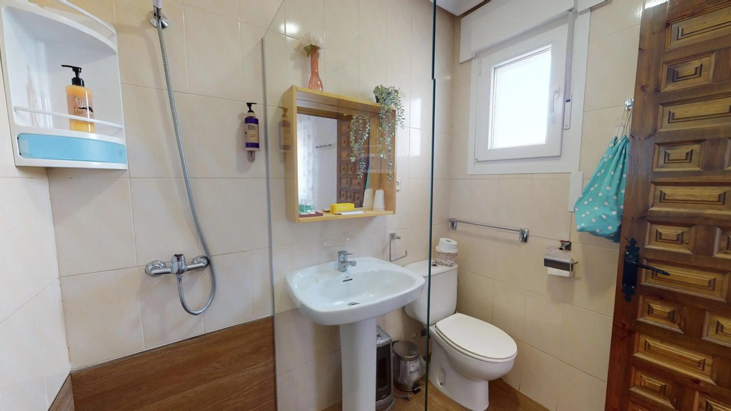 Bathroom in Hotel Consuegra