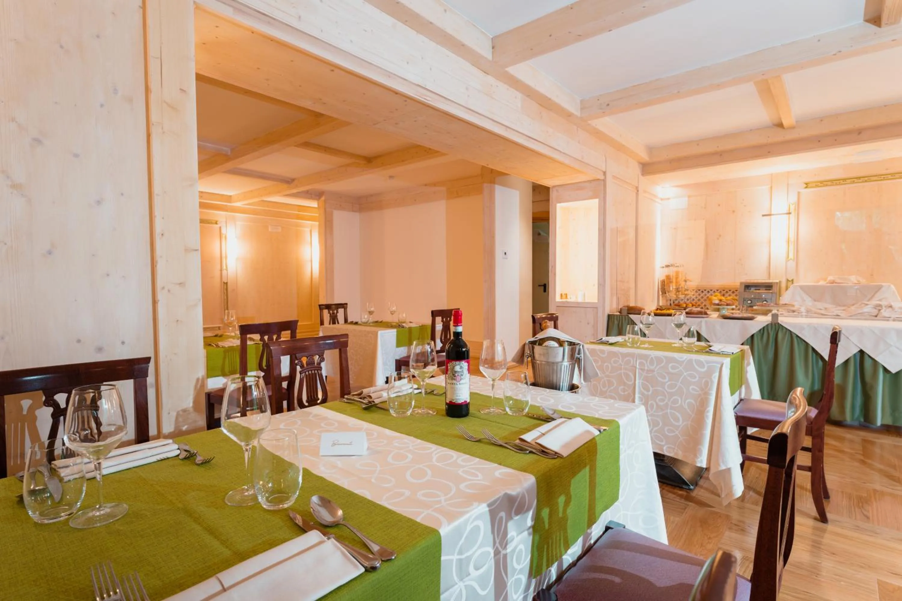 Restaurant/places to eat in Hotel Serena Cortina