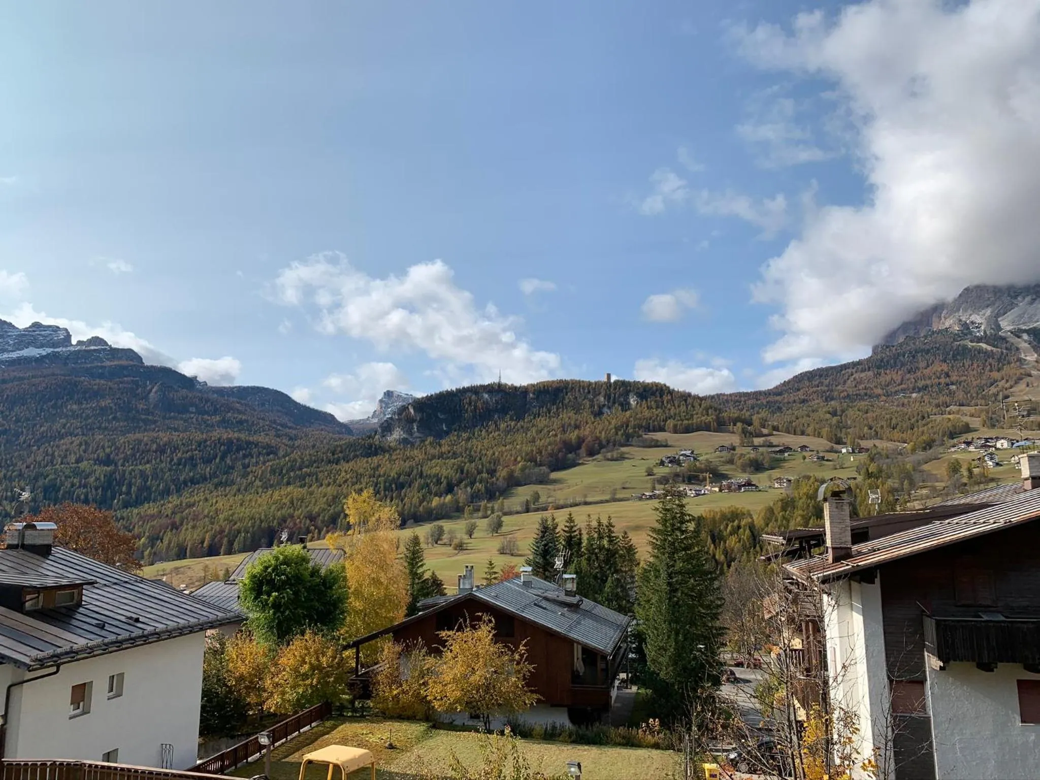 Neighbourhood in Hotel Serena Cortina