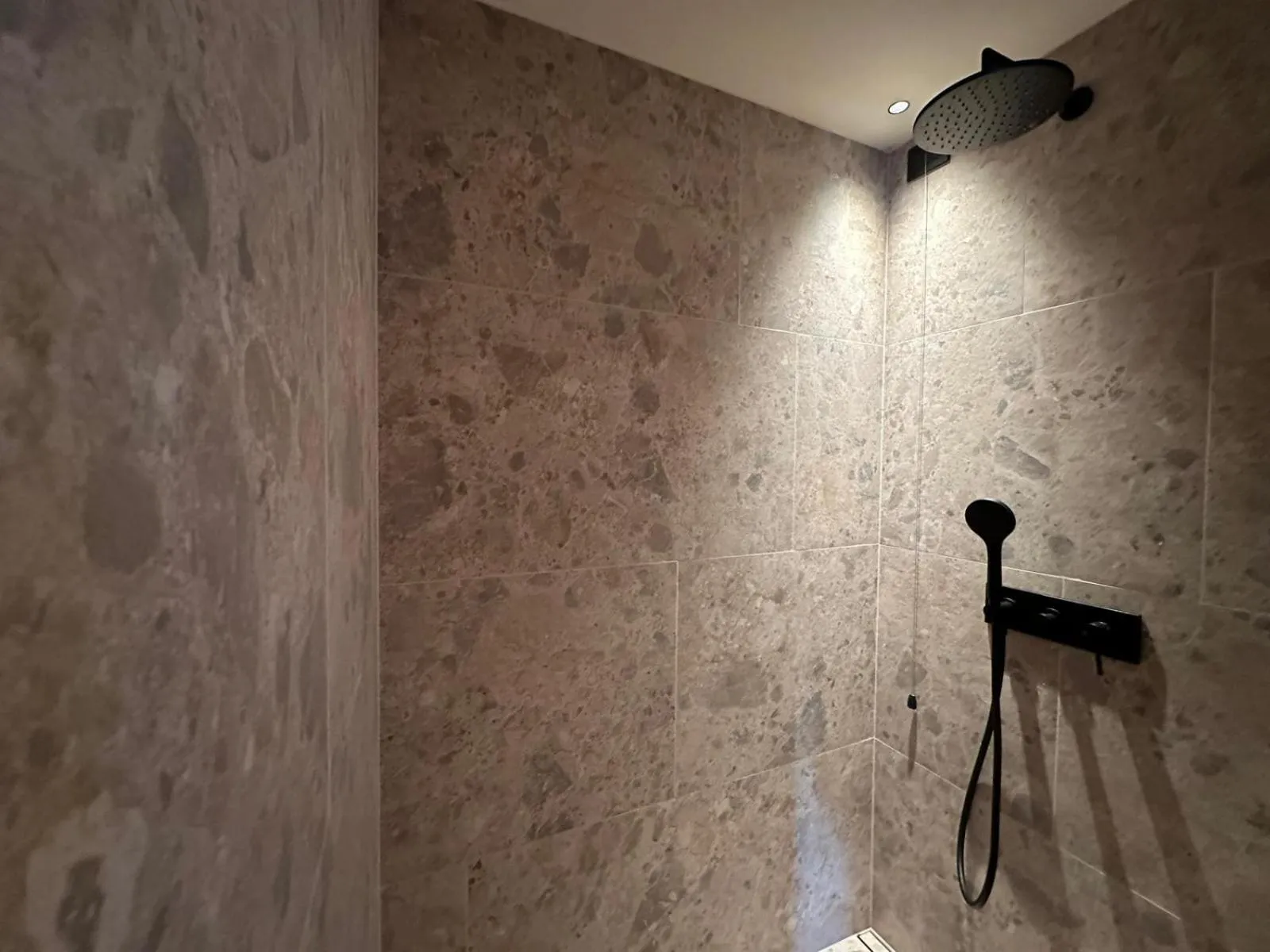 Shower in Hotel Serena Cortina