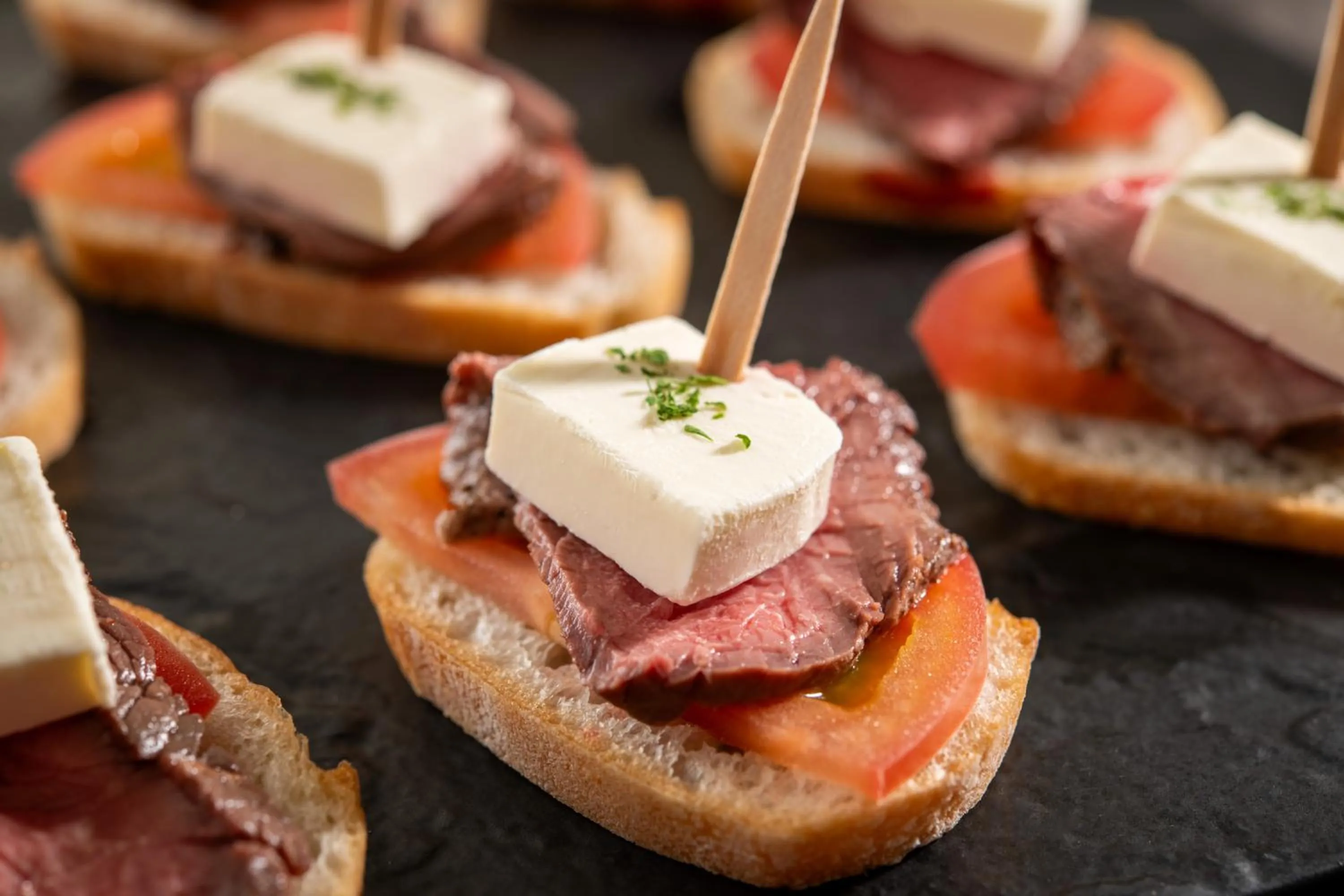 Restaurant/places to eat in Art Hotel Narita