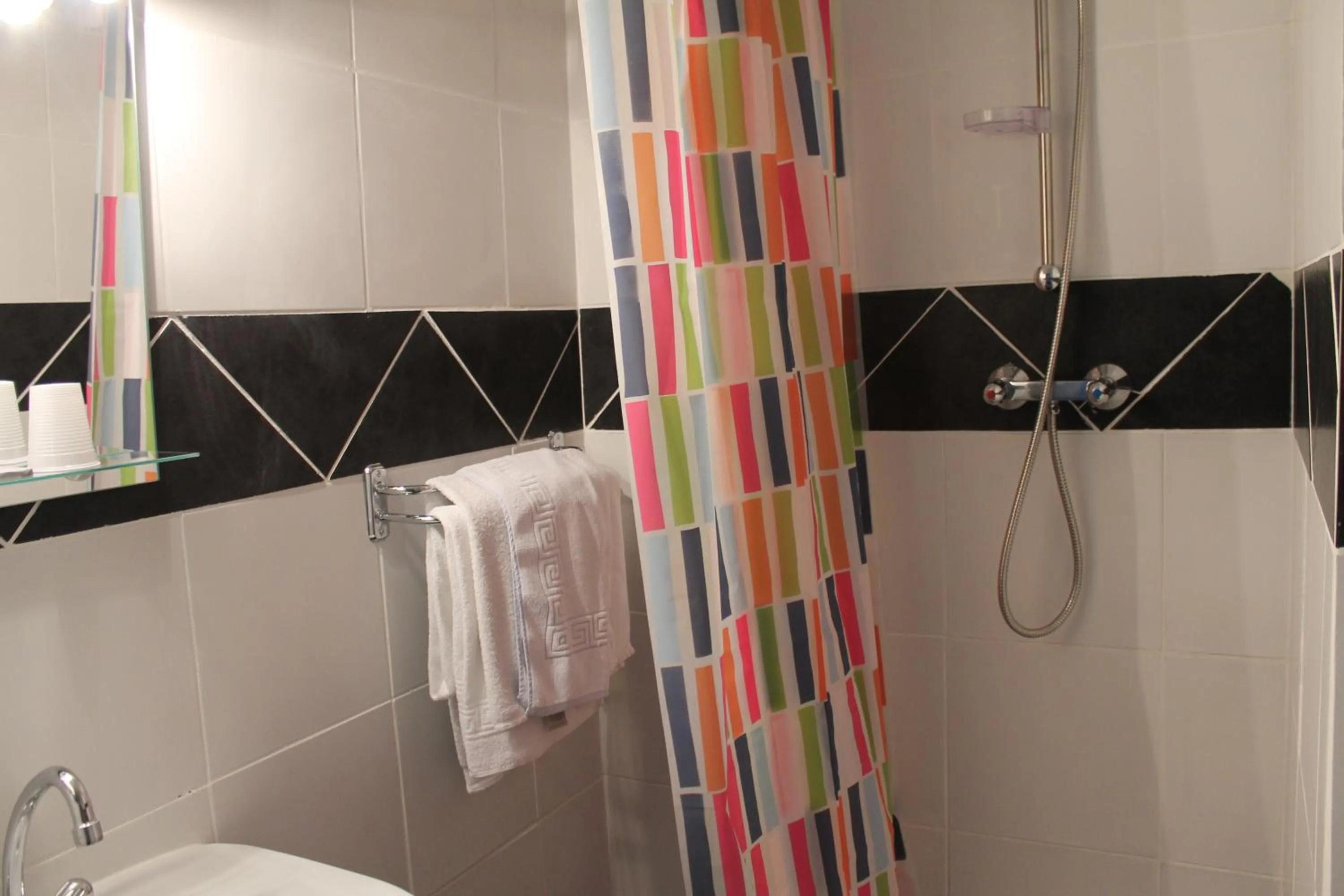 Bathroom in Les Canyons du Verdon