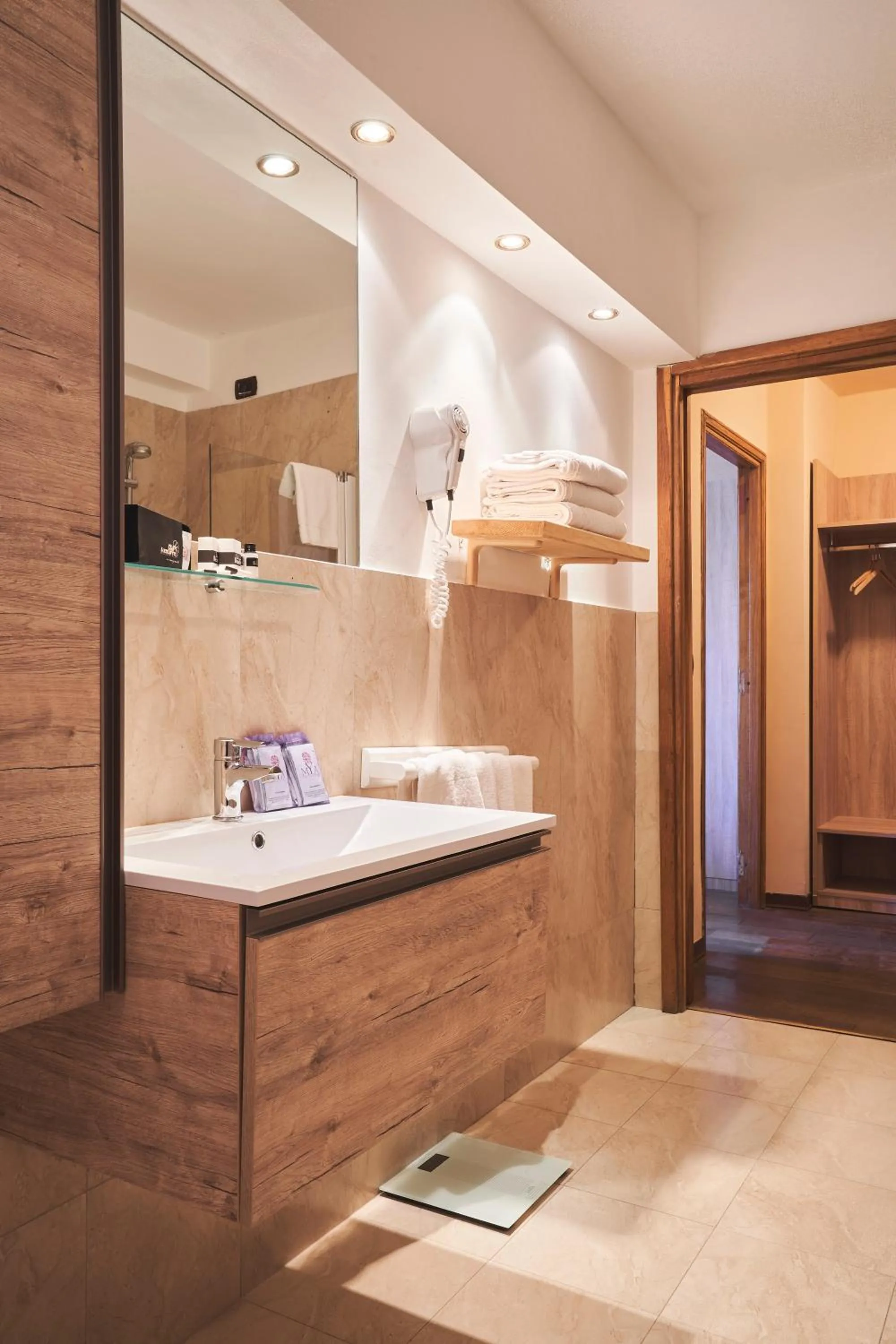 Hotel Mondolé - Azzurro Club