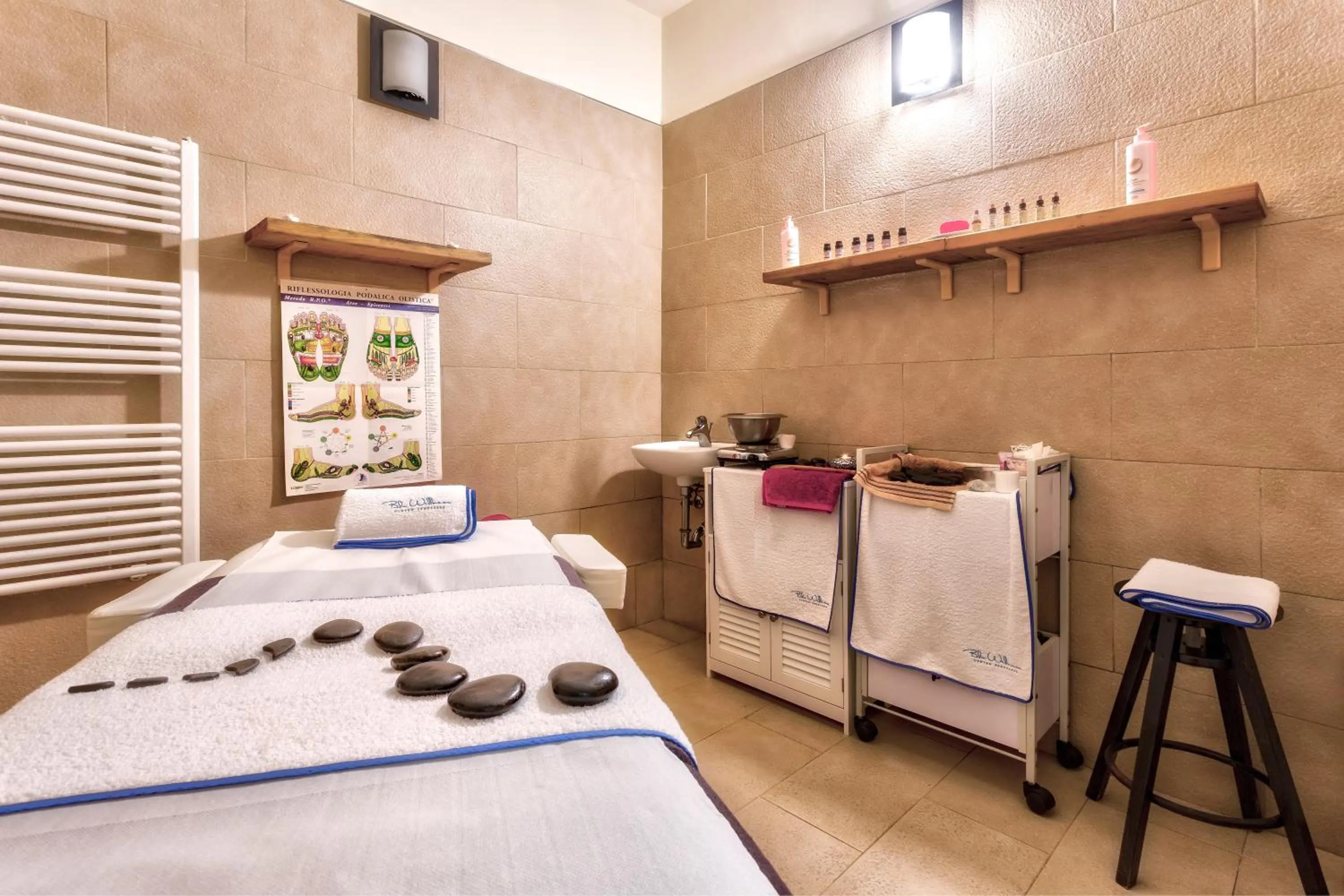 Massage, Bed in Hotel Mondolé - Azzurro Club