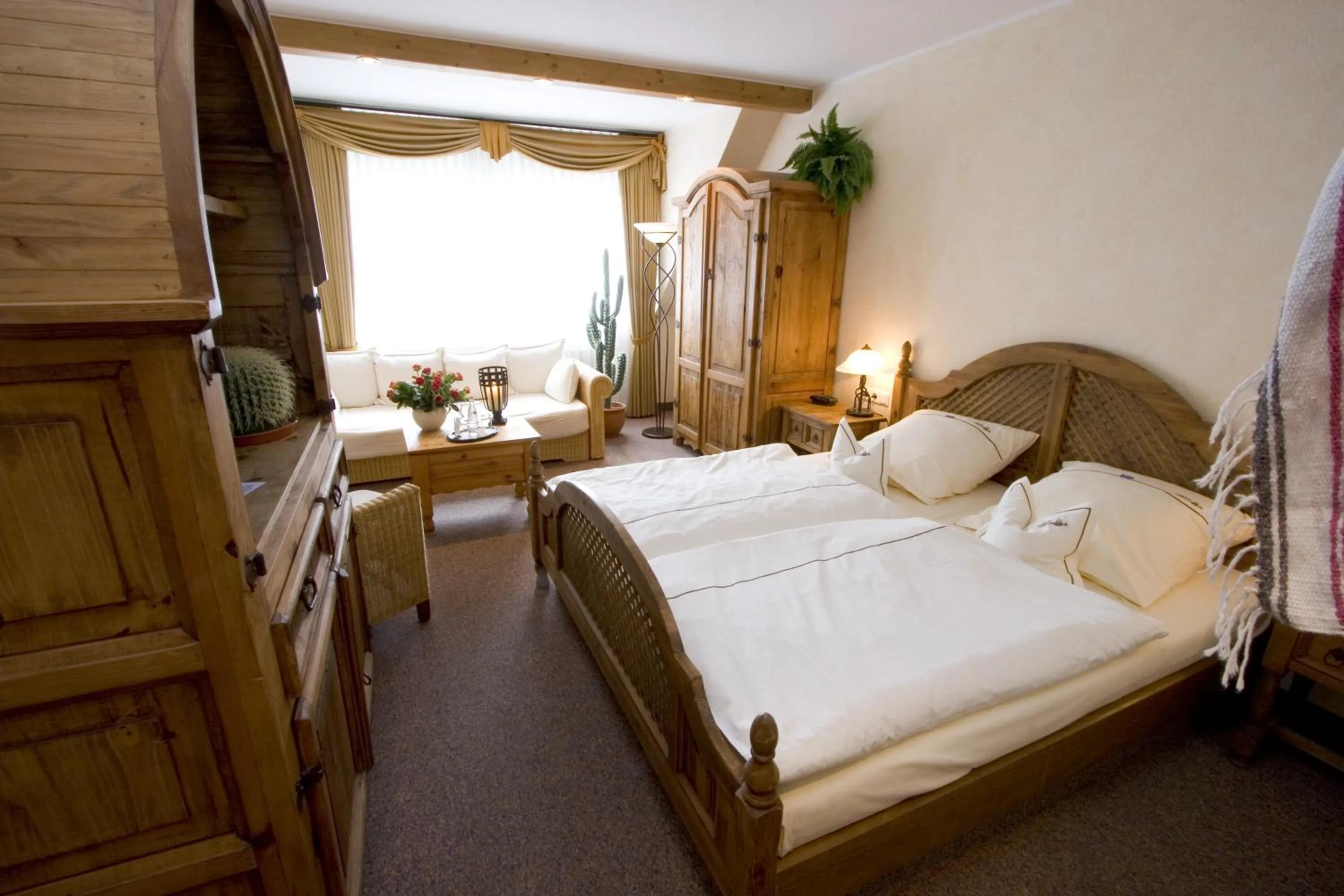 Bedroom, Bed in Landhotel Grimmeblick