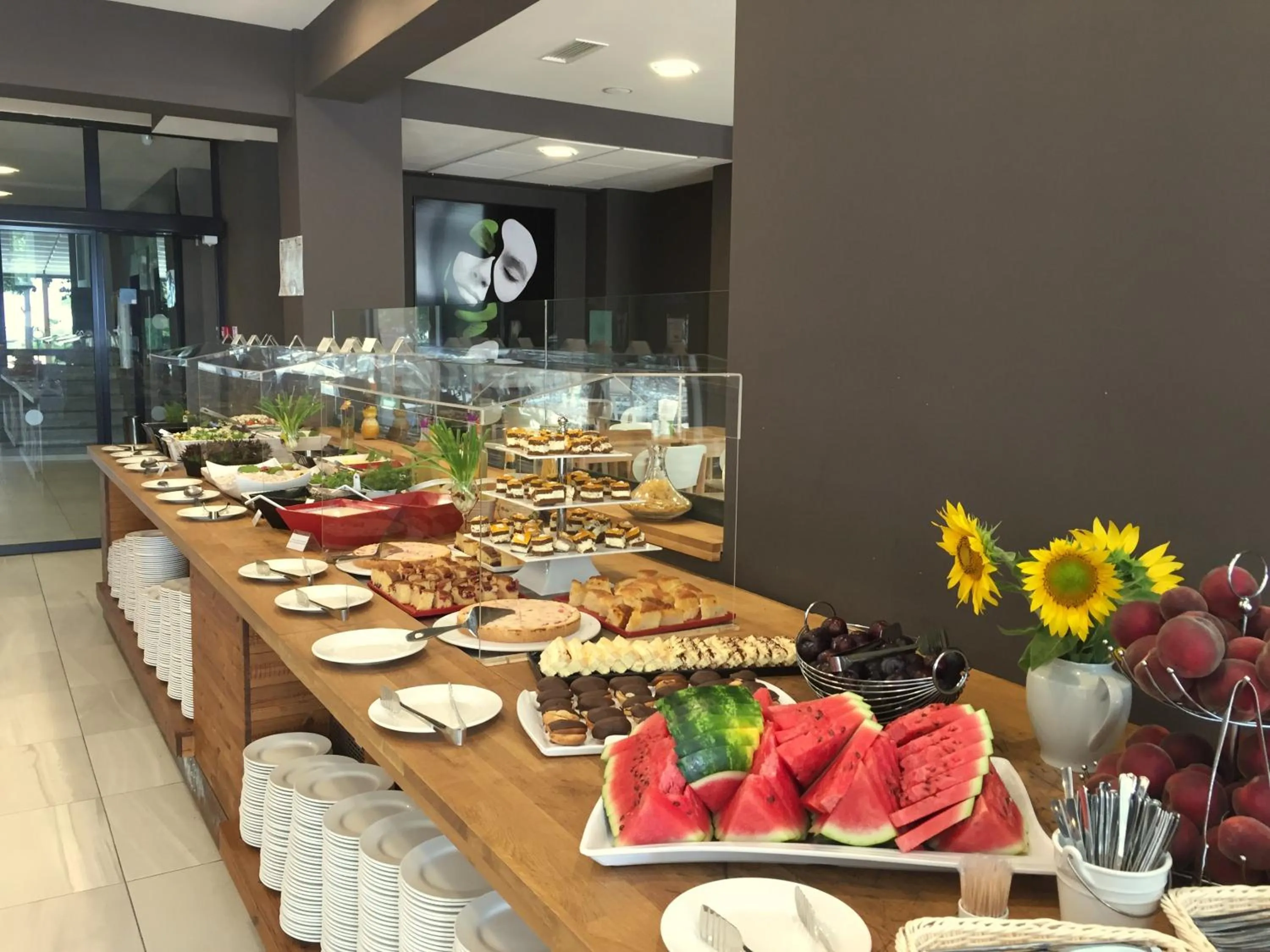 Breakfast in Hotel Gladiola