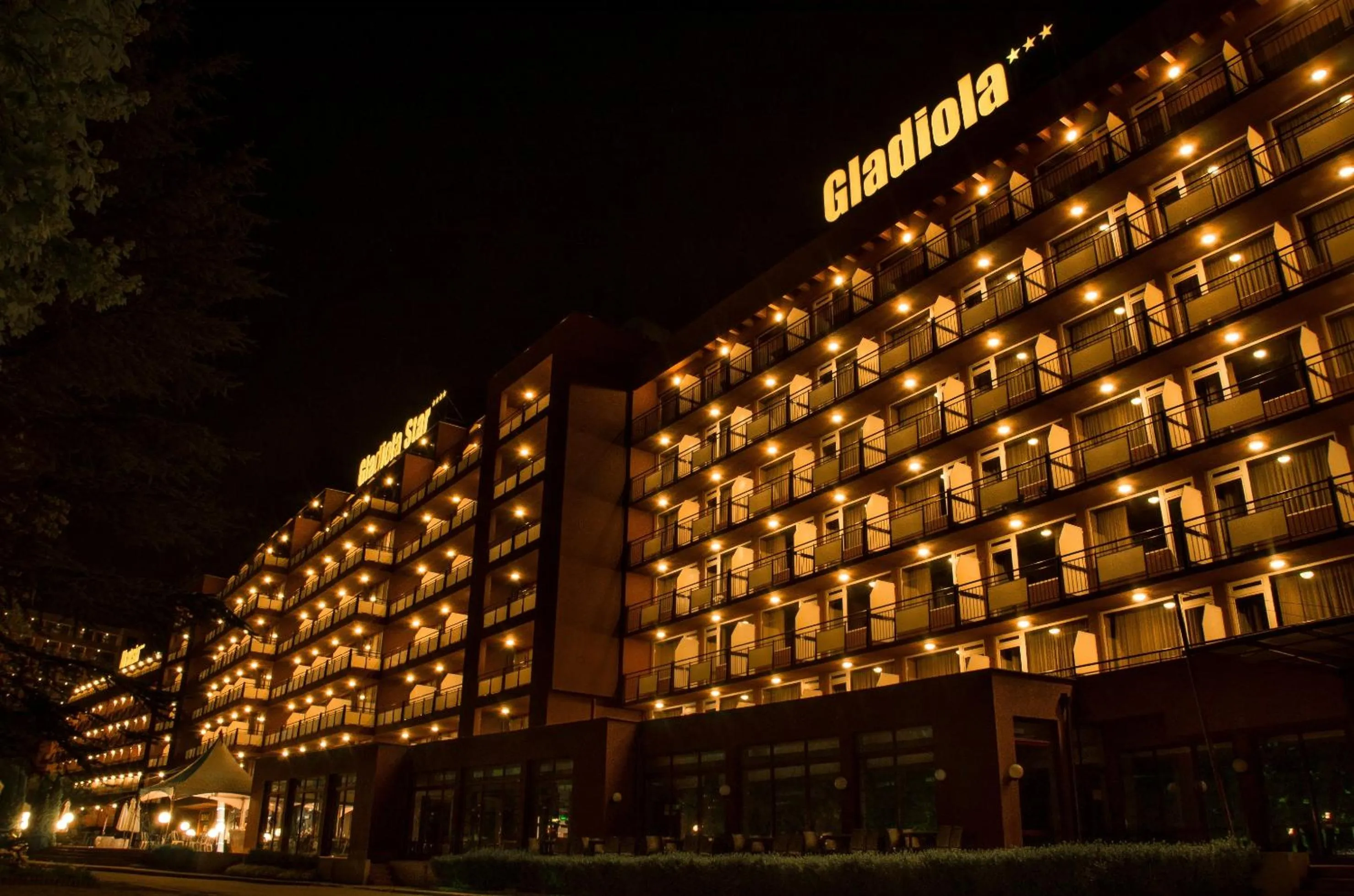 Property building in Hotel Gladiola