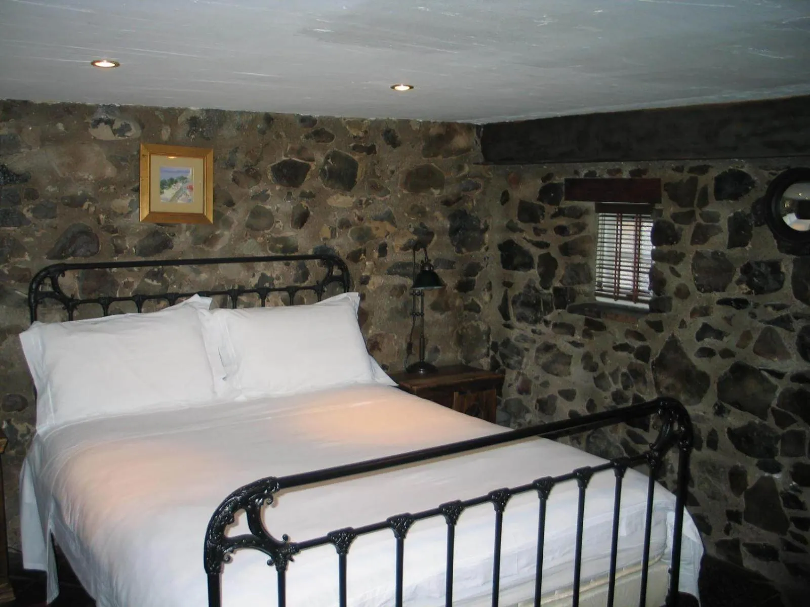 Photo of the whole room, Bed in Clenaghans