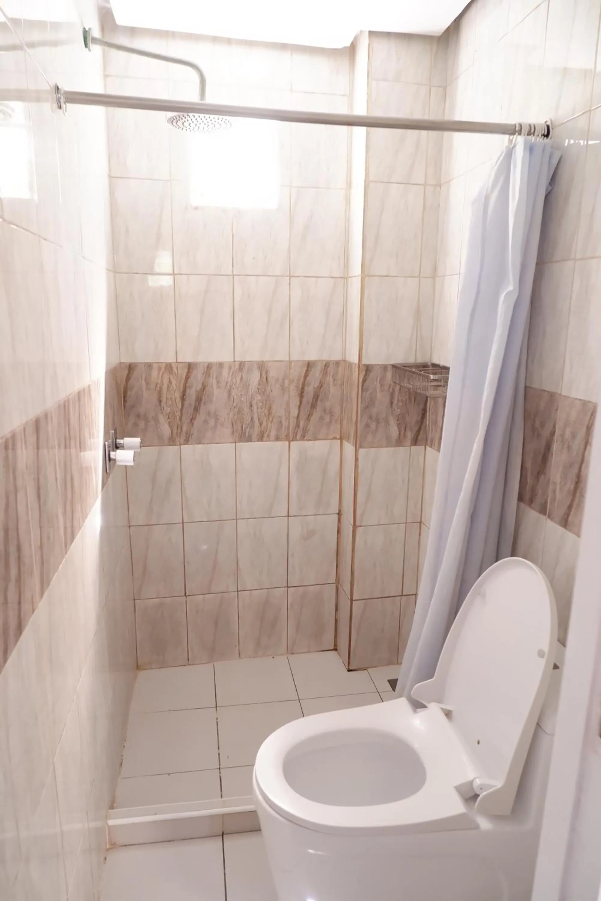 Shower in Sunset View Ridge Residences