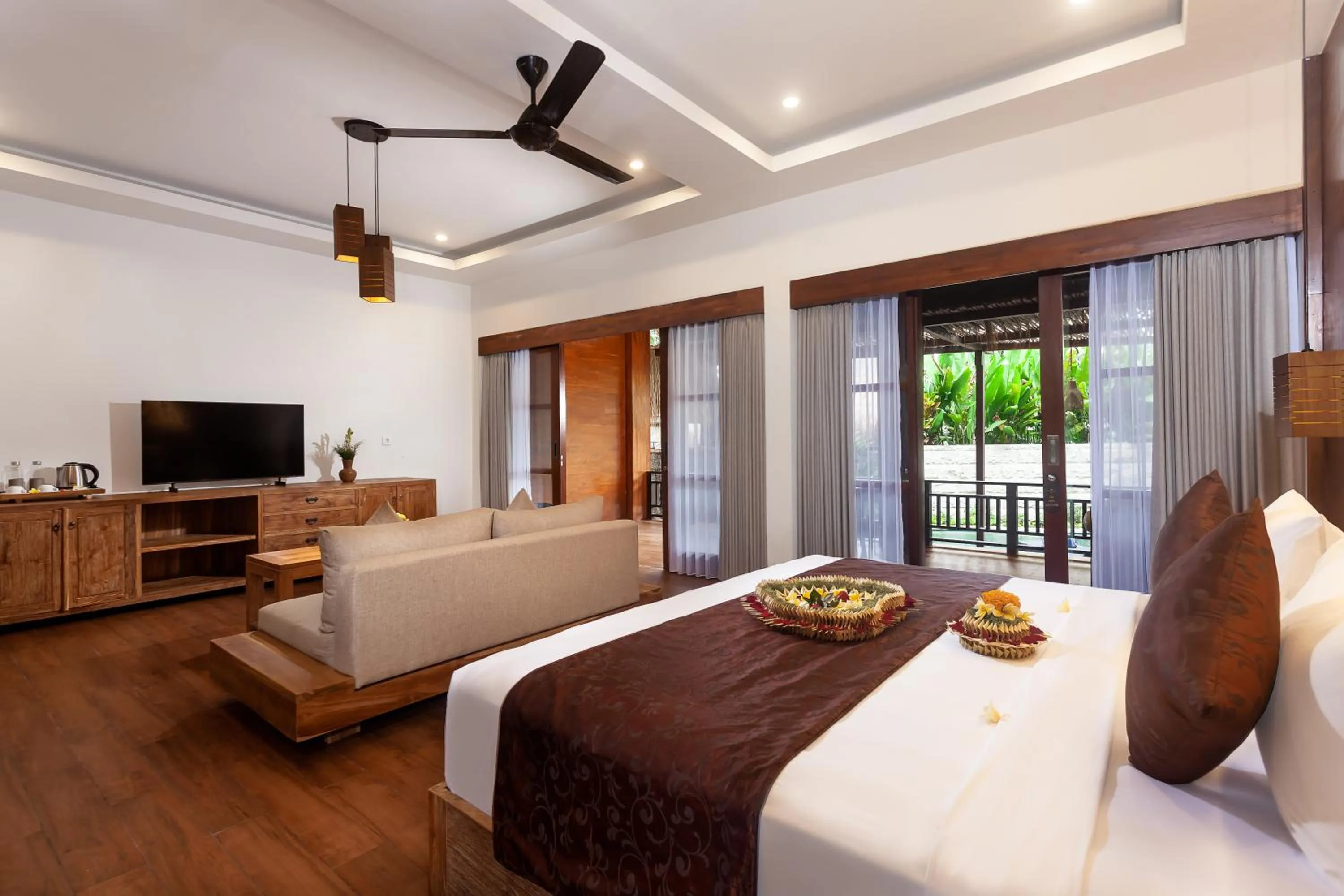 Bedroom, Bed in Manah Shanti Suites by GenuineHost