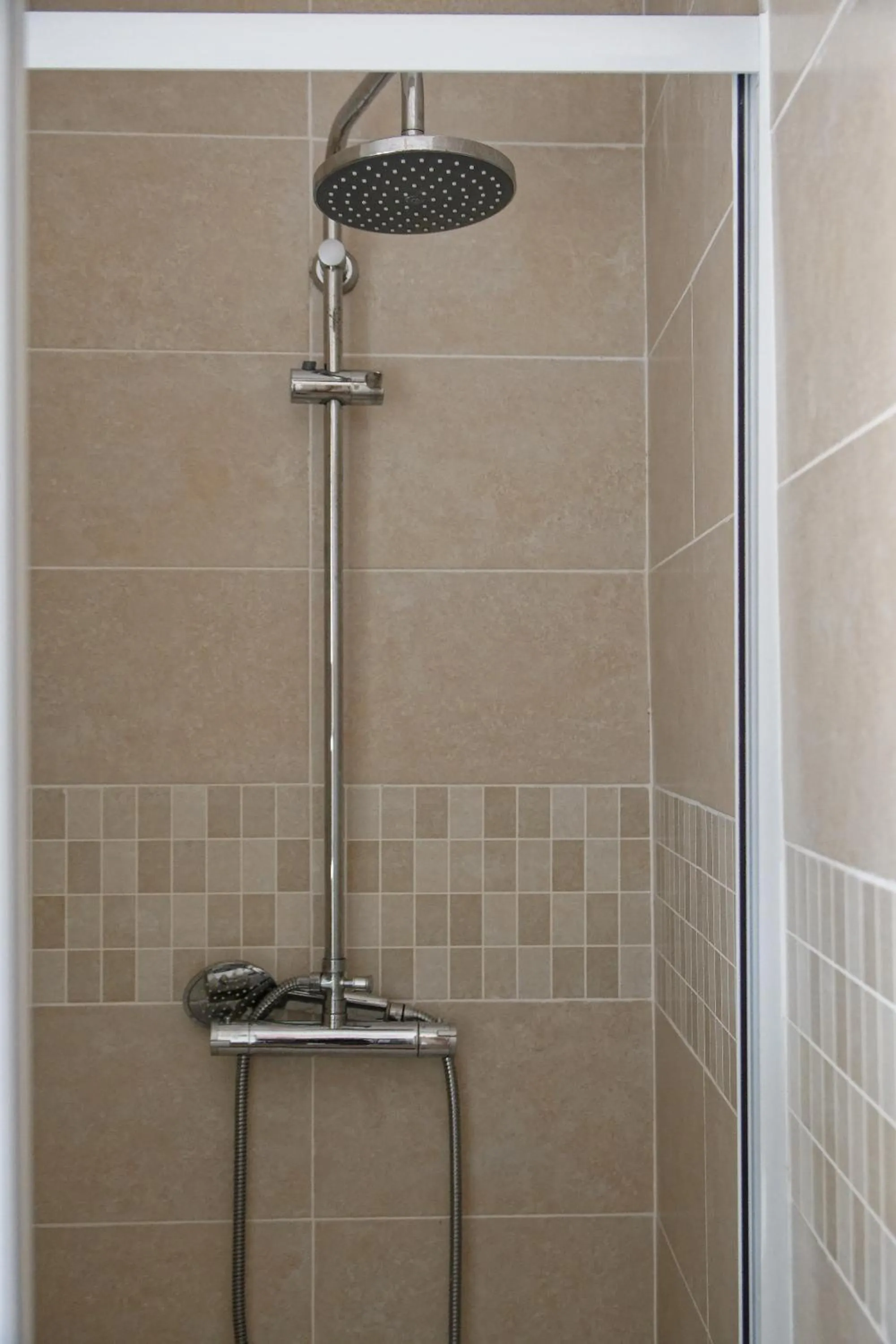 Shower in Maison Rives - Village du Livre de Montolieu