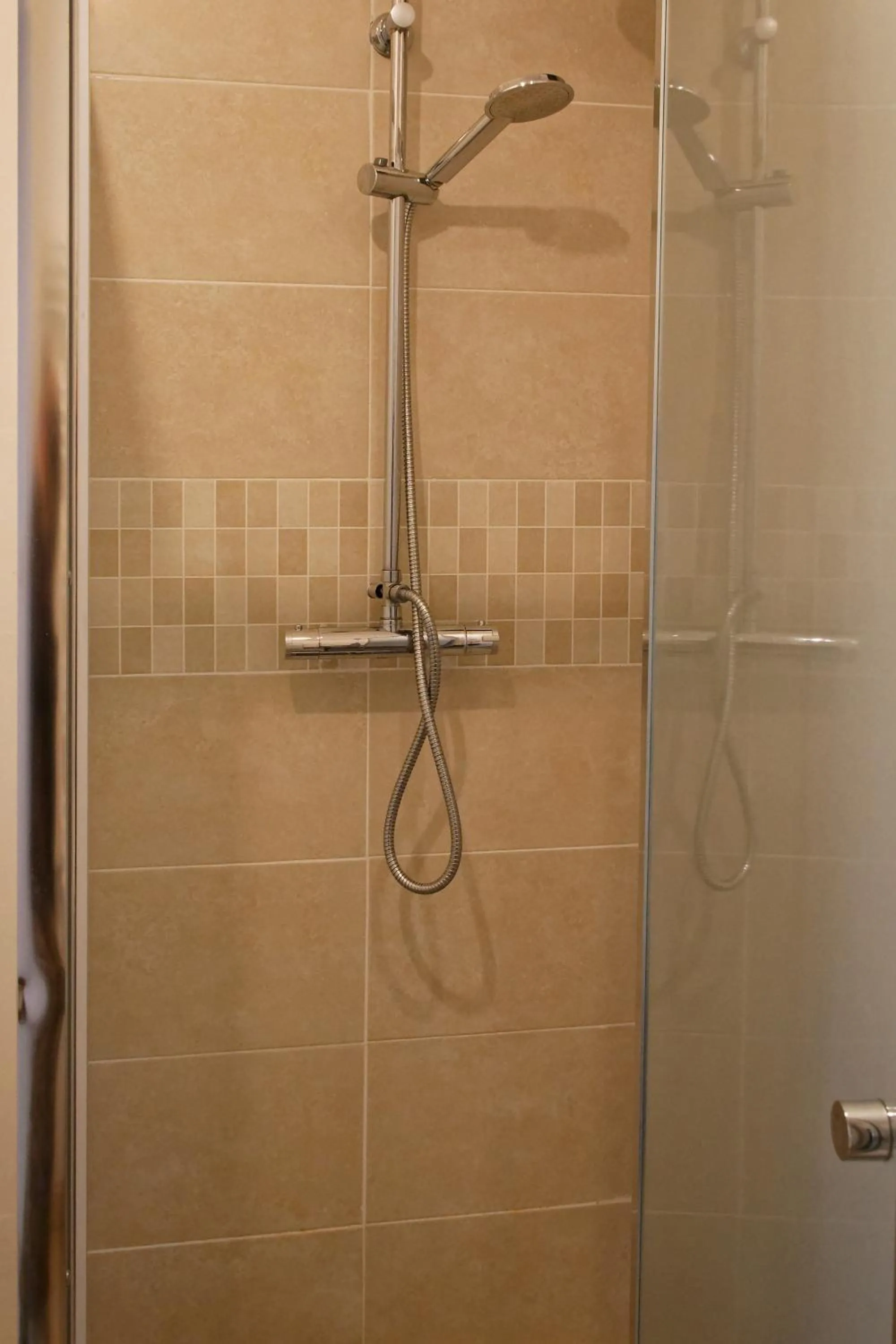 Shower in Maison Rives - Village du Livre de Montolieu
