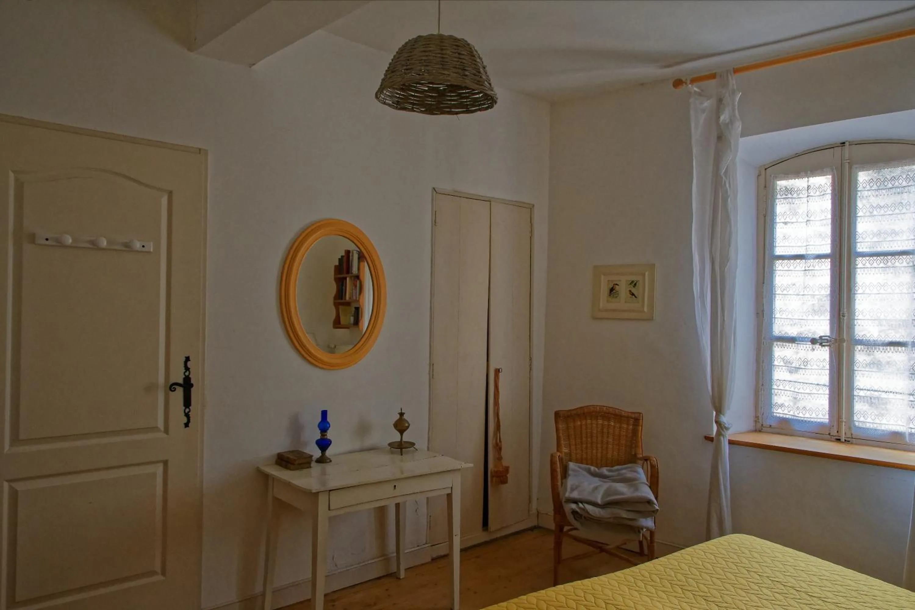 Photo of the whole room, Bed in Maison Rives - Village du Livre de Montolieu