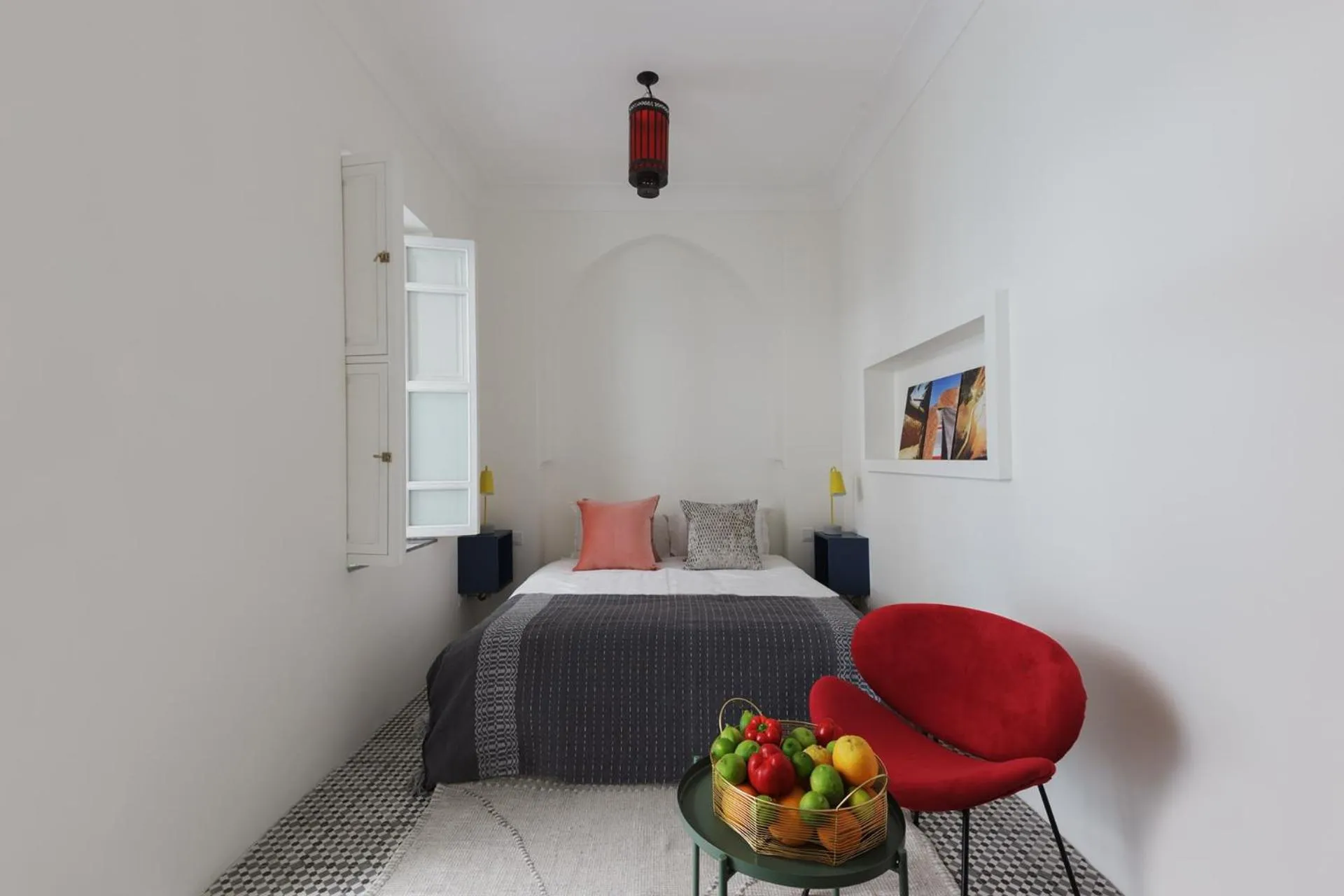 Photo of the whole room, Bed in Riad Albatoul