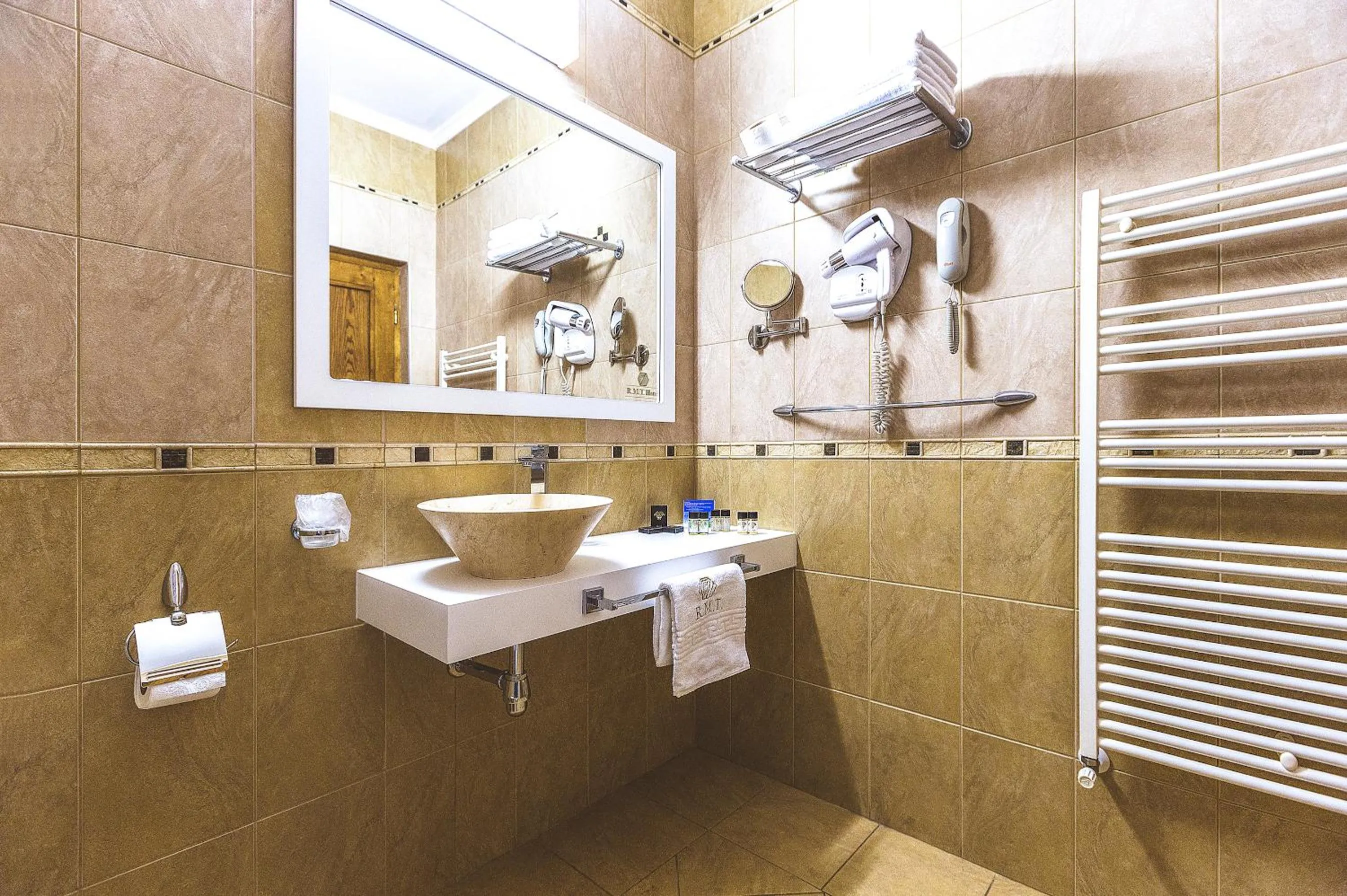 Bathroom in Hotel Athos R.M.T.