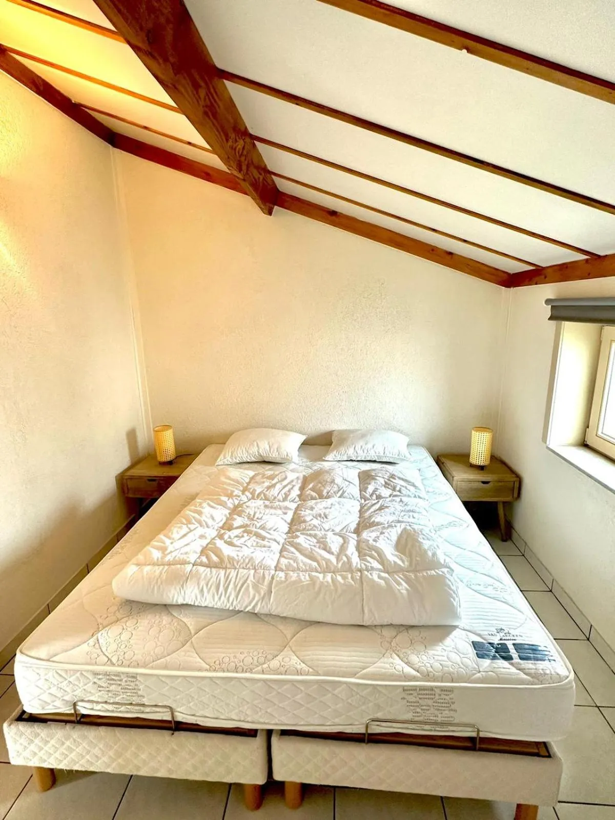 Bedroom, Bed in Zeepark Haerendycke