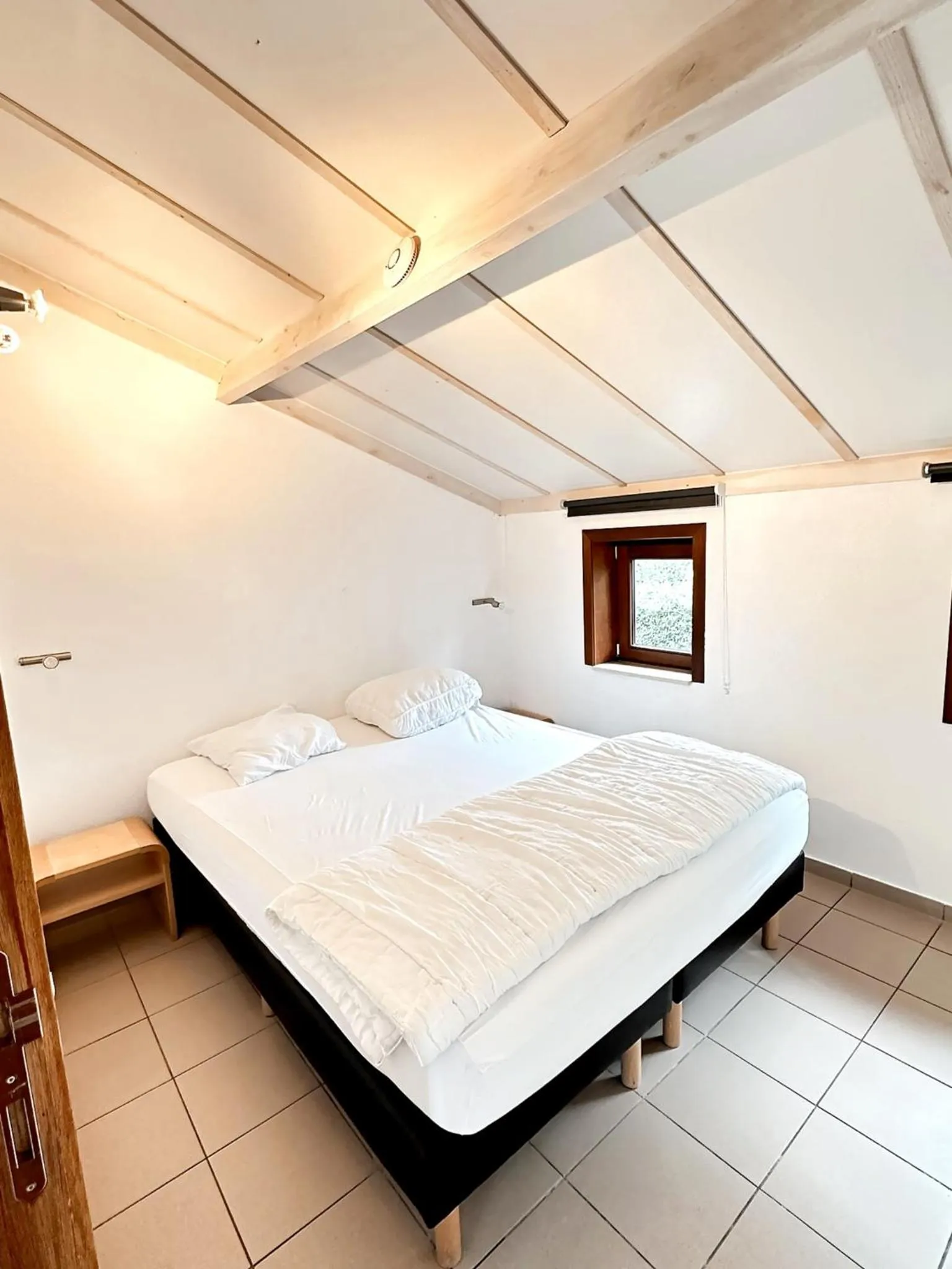 Bedroom, Bed in Zeepark Haerendycke