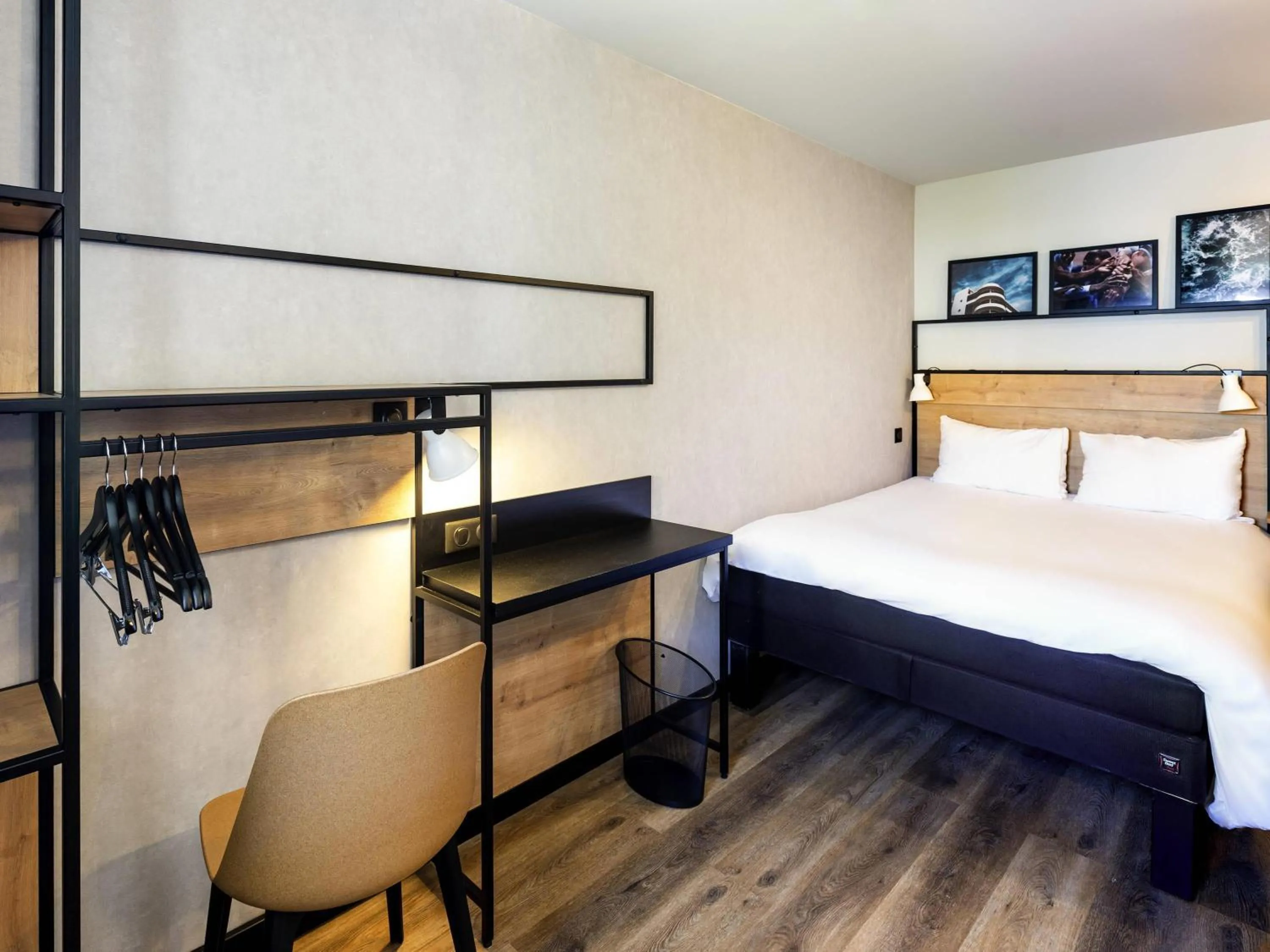 Bedroom, Bed in Ibis Pau Centre