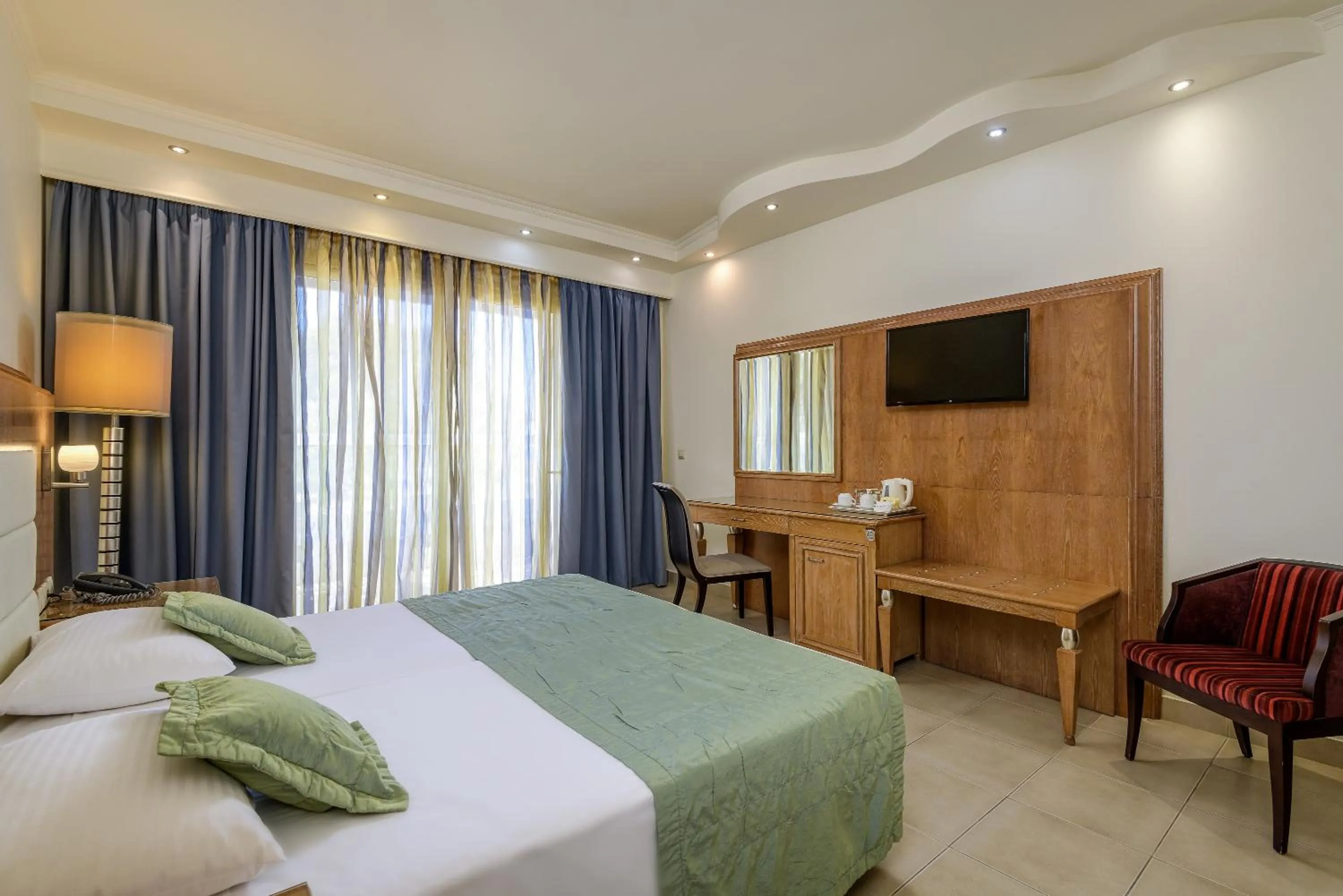 Bed in Natura Park Village Hotel & Spa