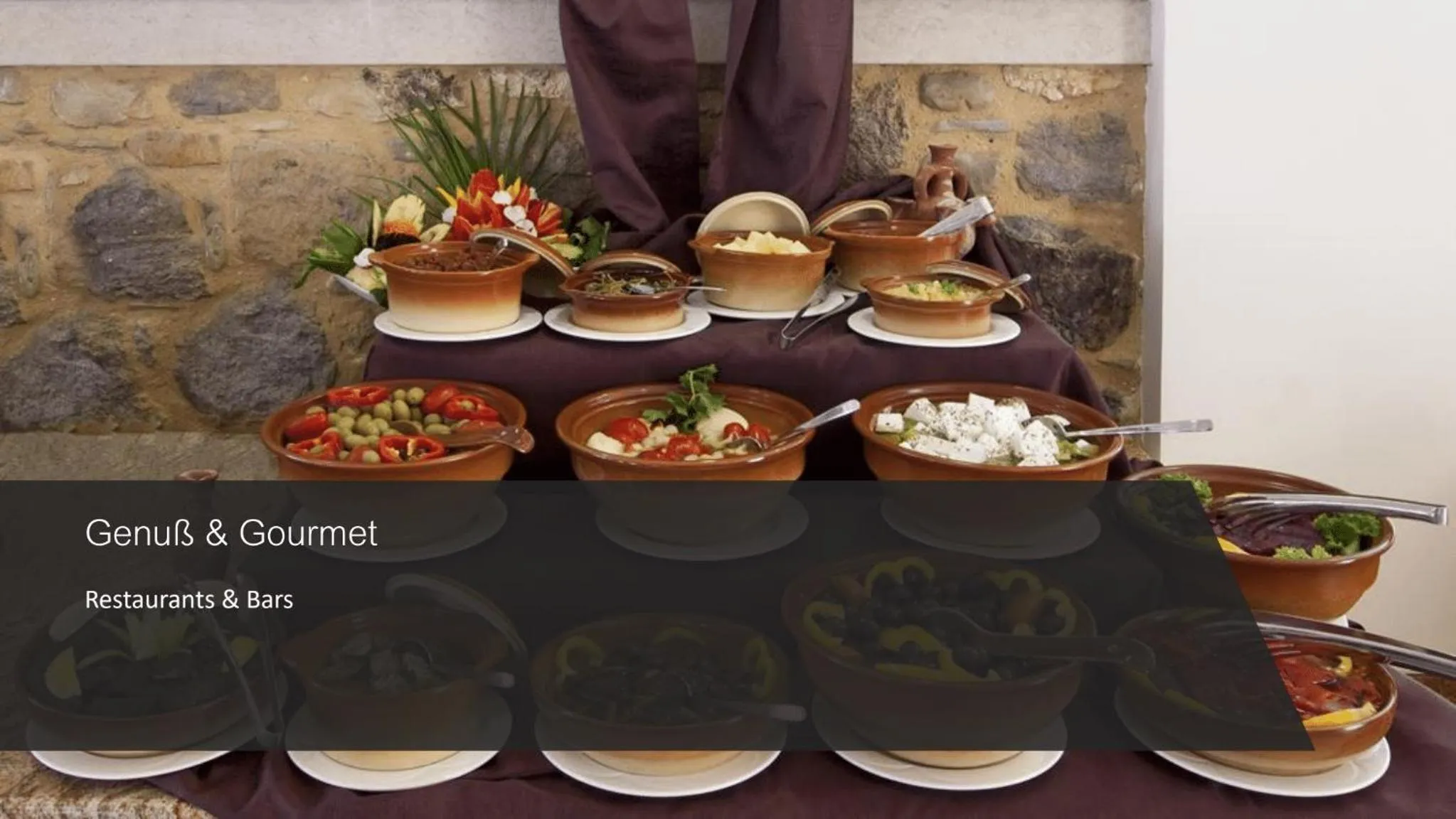 Restaurant/places to eat in Natura Park Village Hotel & Spa