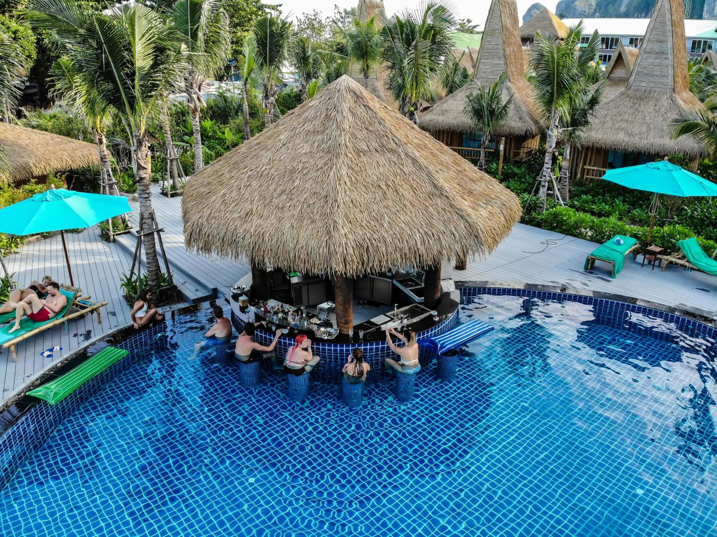 Swimming pool in Phi Phi CoCo Beach Resort