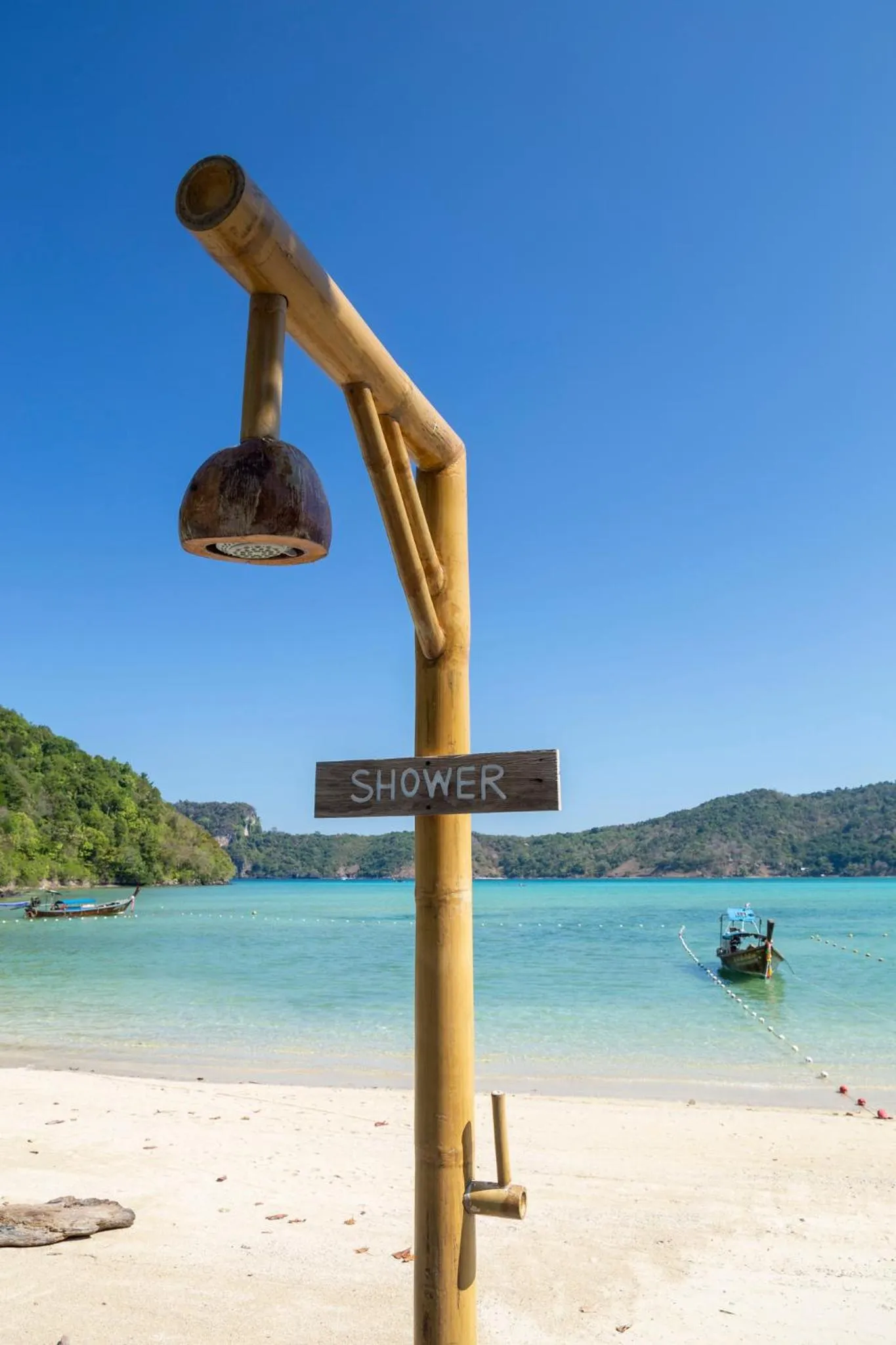 Beach in Phi Phi CoCo Beach Resort