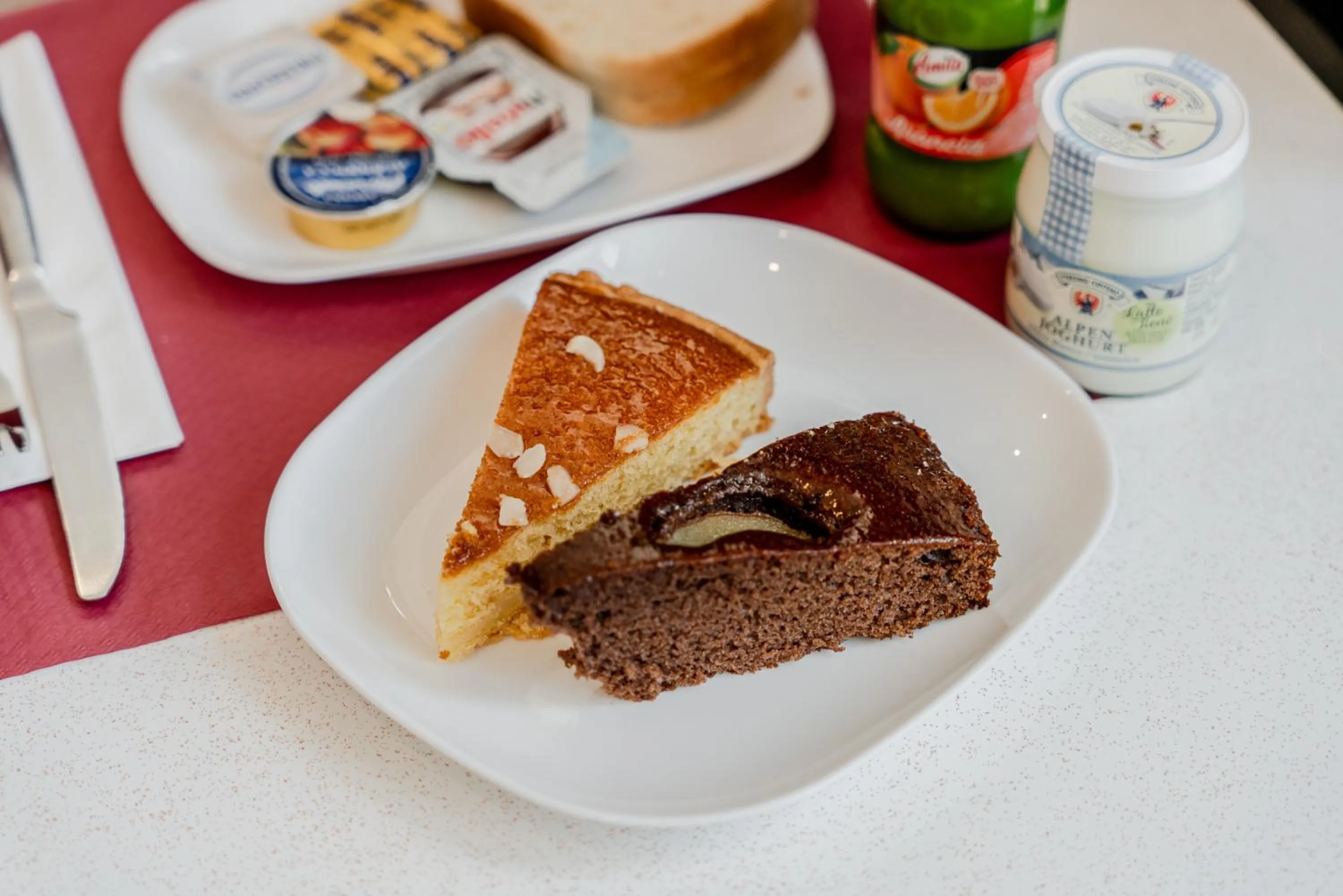 Food and drinks in Hotel Milano Navigli