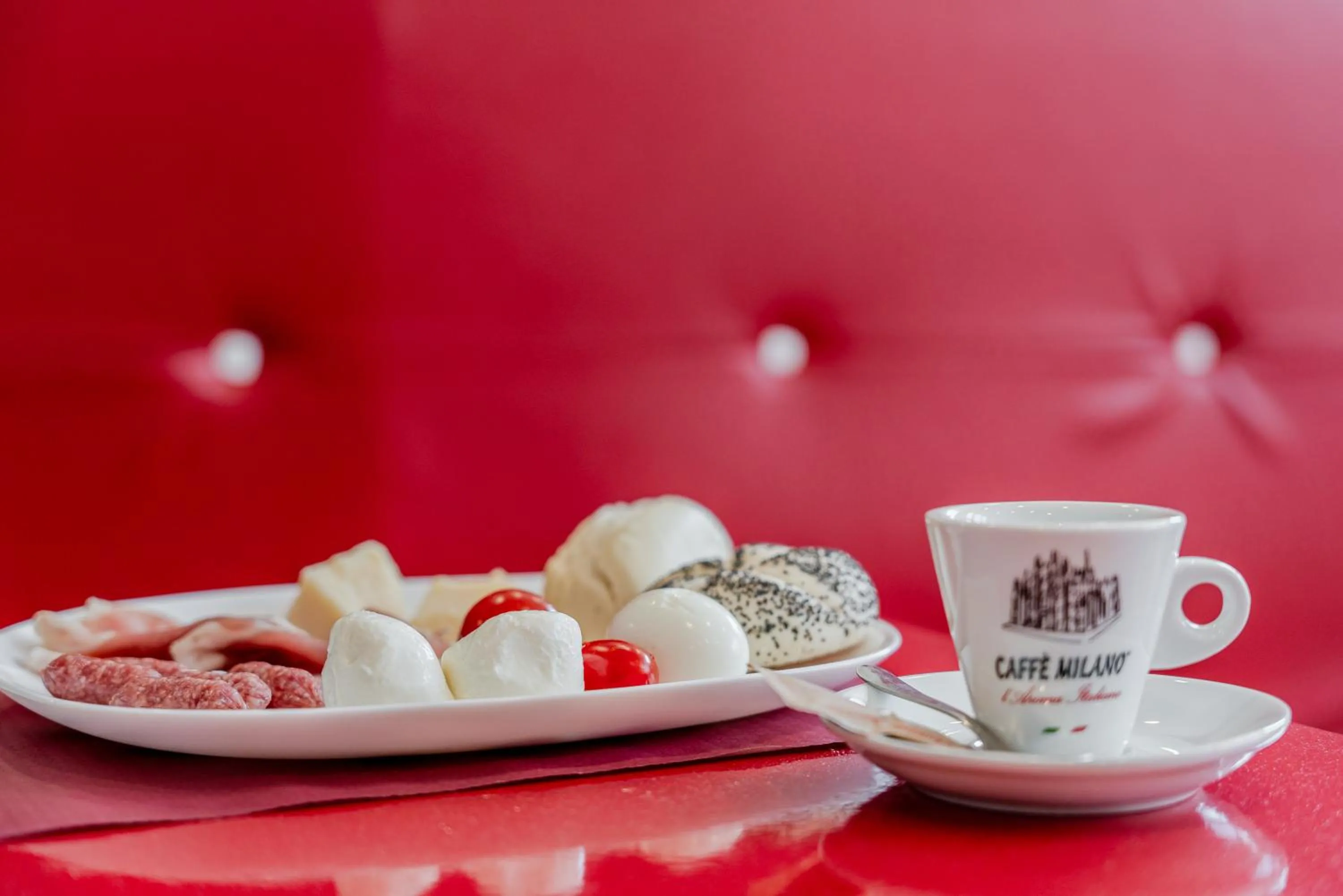 Food and drinks in Hotel Milano Navigli