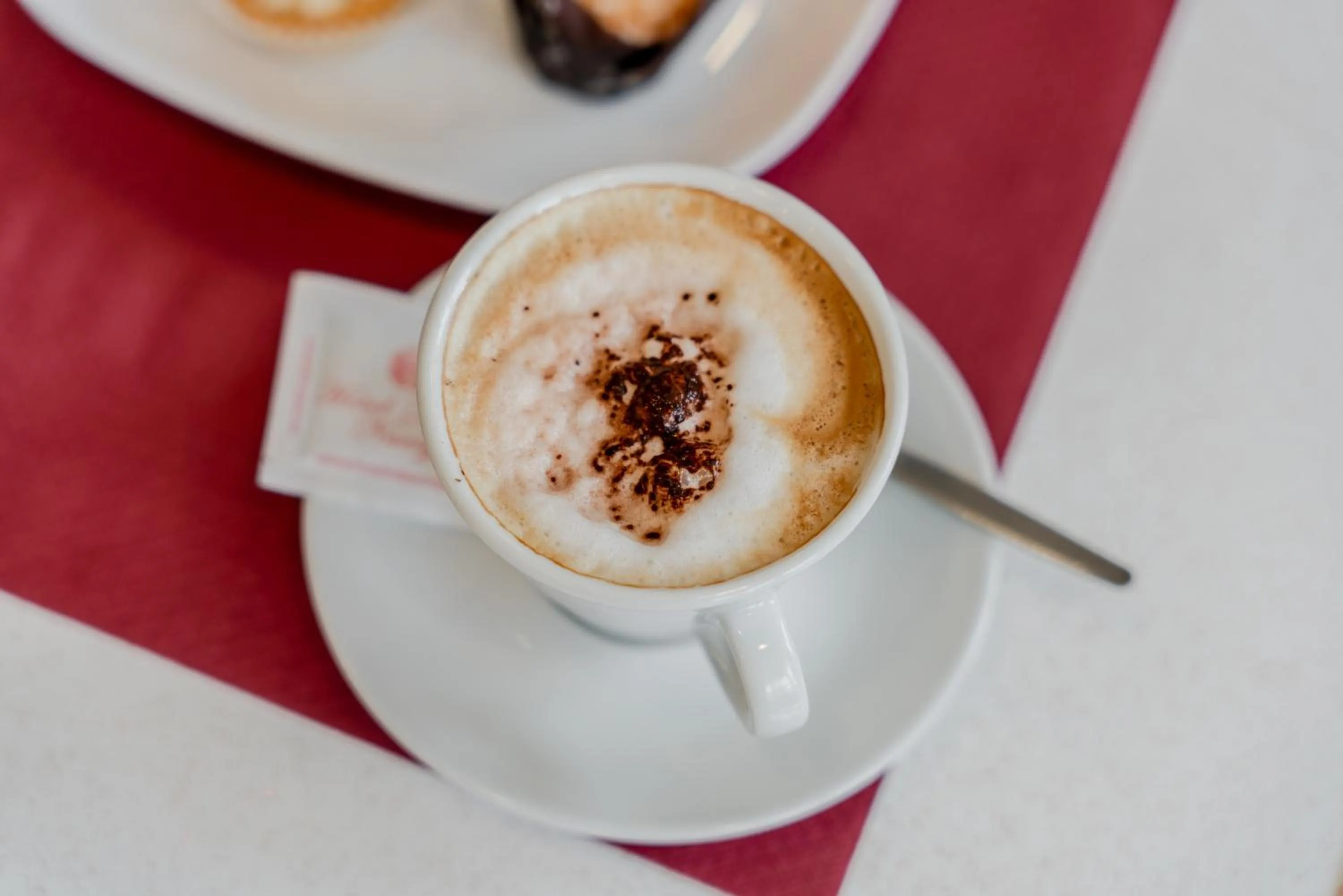 Food and drinks in Hotel Milano Navigli