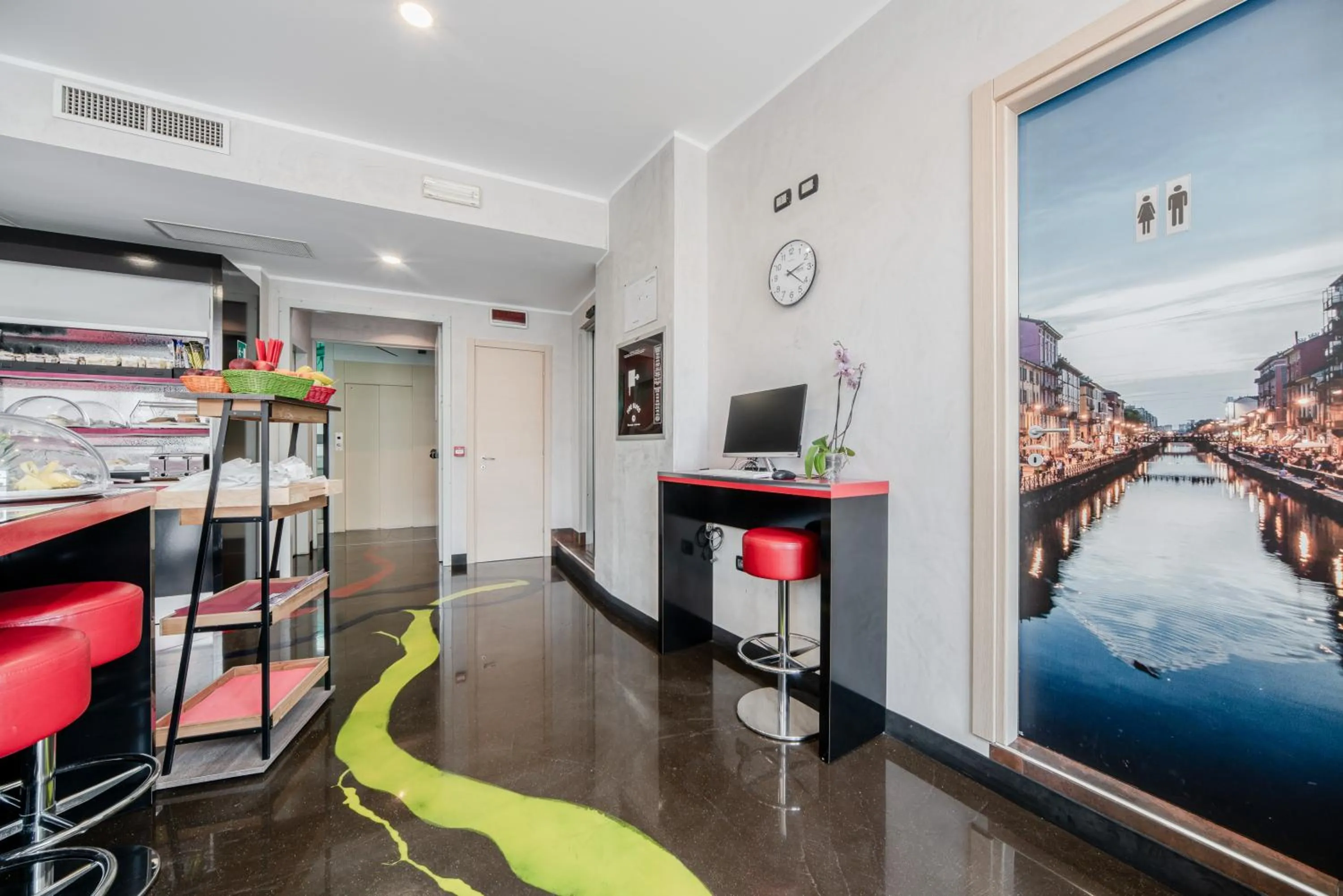 TV and multimedia in Hotel Milano Navigli