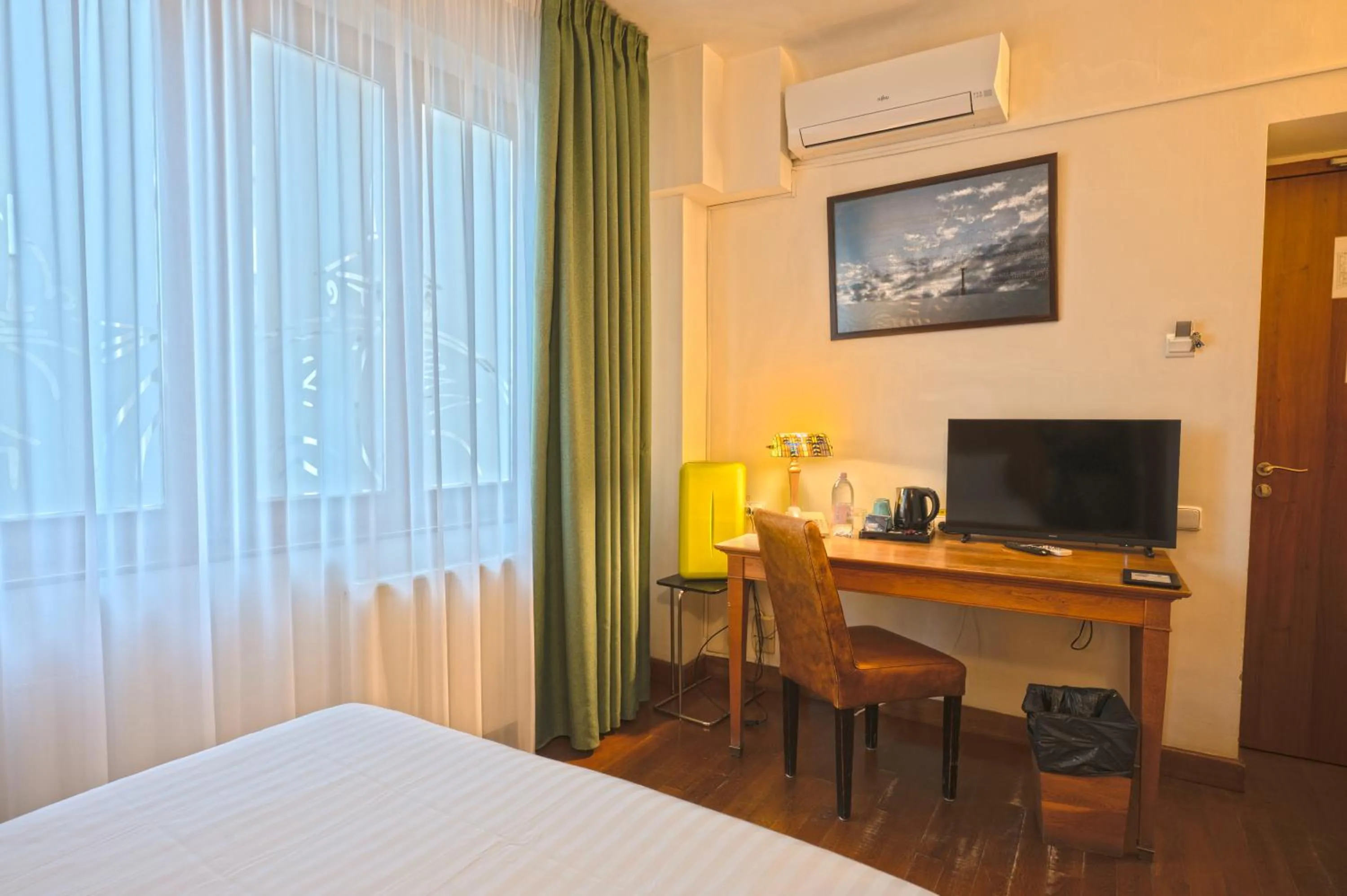 Bedroom, Bed in Rembrandt Old Town