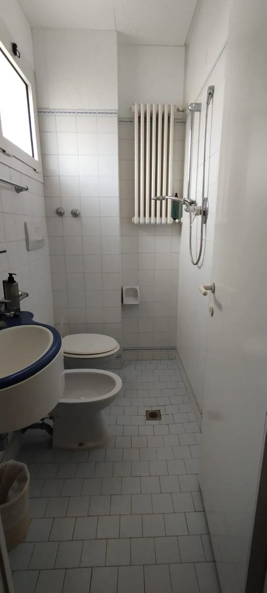 Shower in Hotel Acerboli