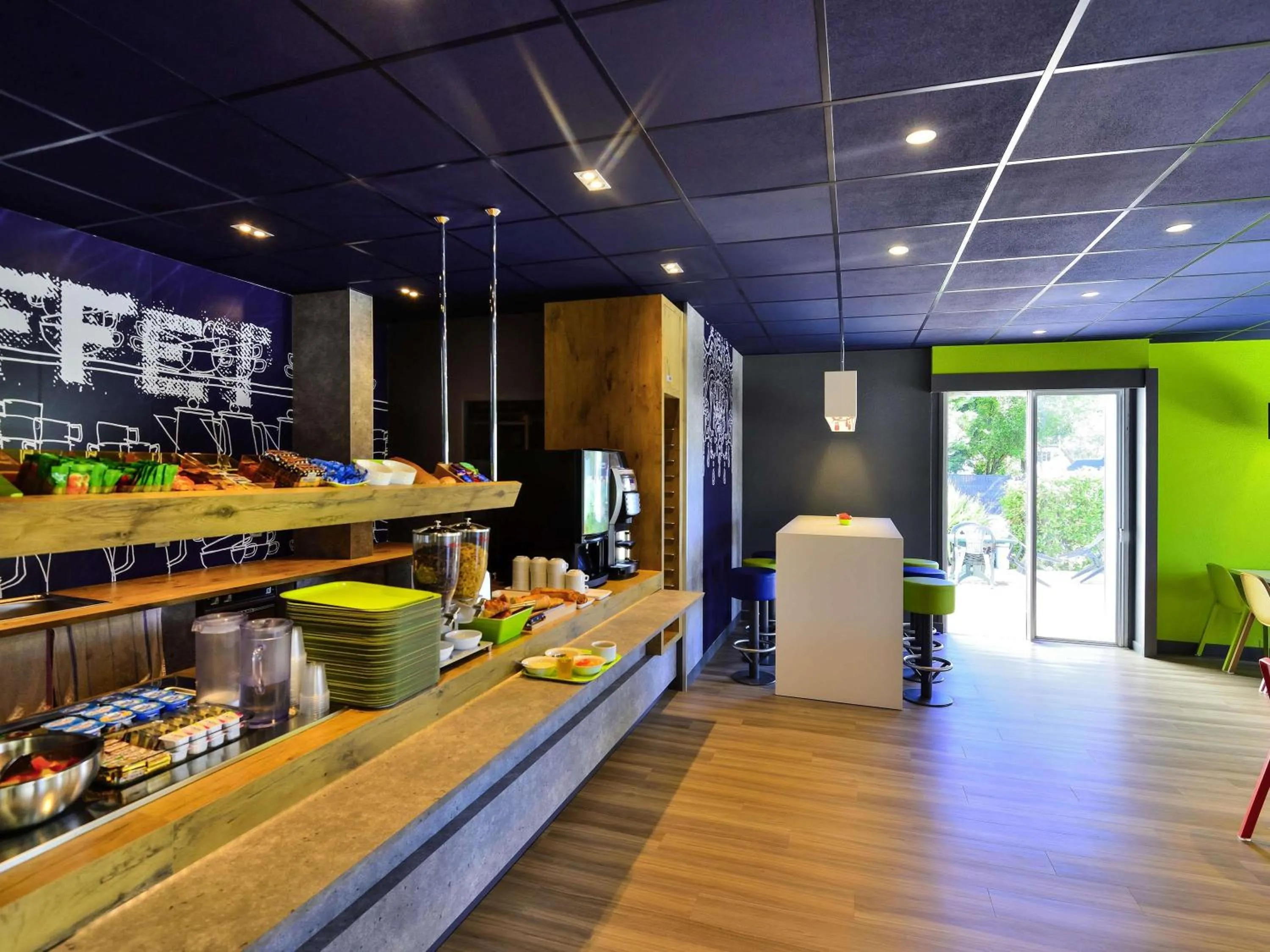 Breakfast in ibis budget Pau Lescar