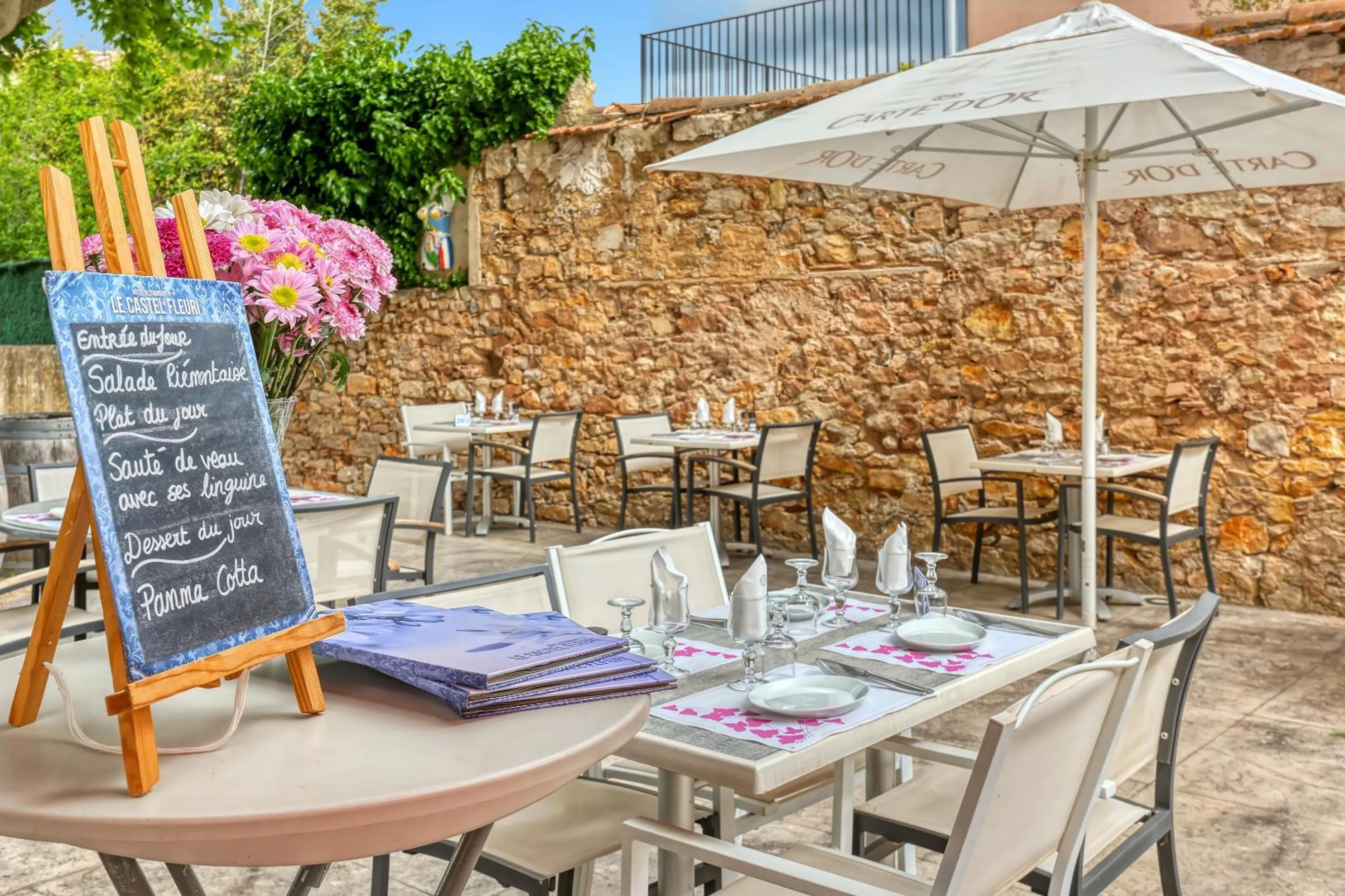 Hotel Restaurant Le Castel Fleuri