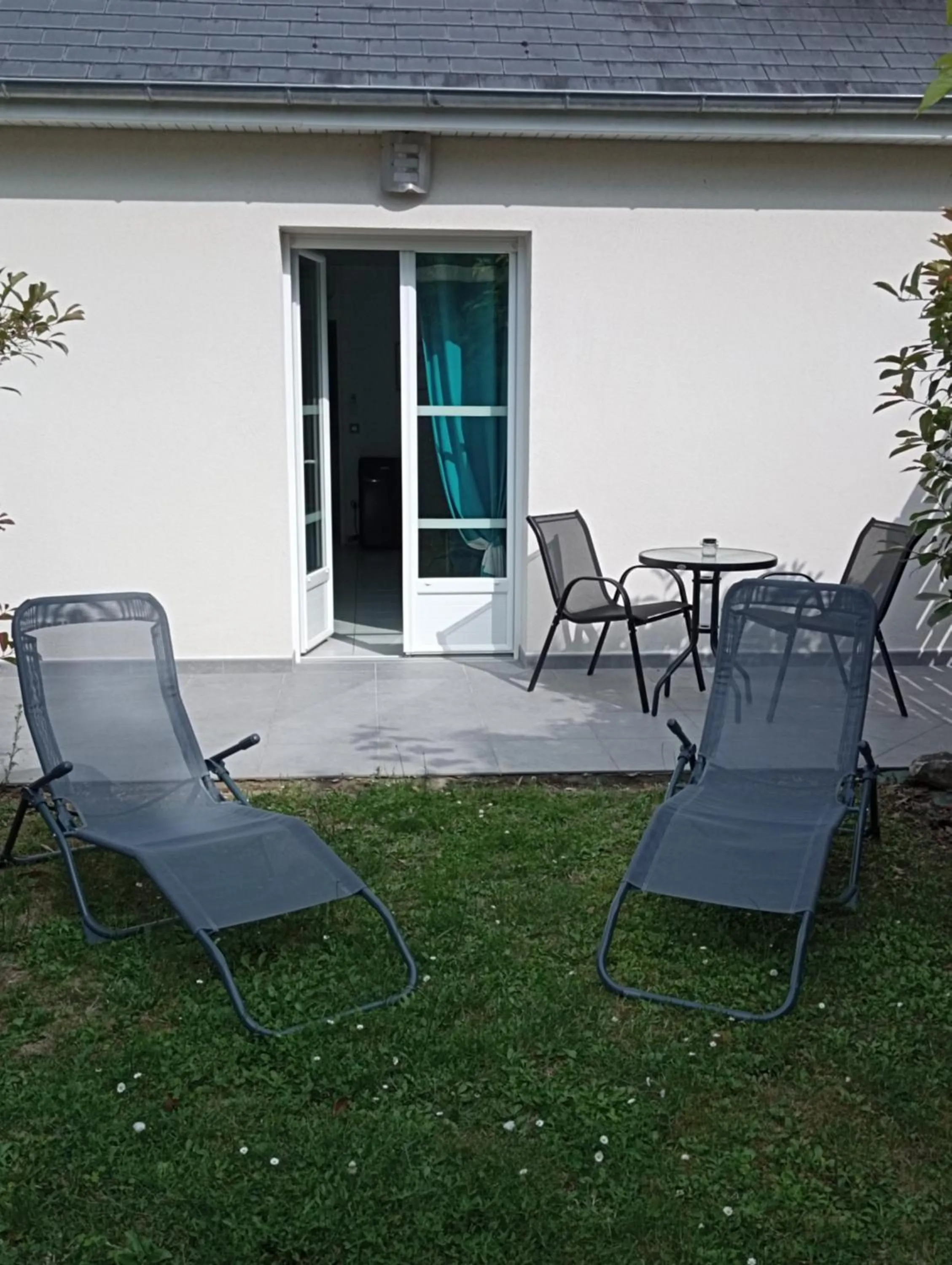 Balcony/Terrace in Chambres et Tables d'hotes " O Doux Matins " aux portes de Chinon