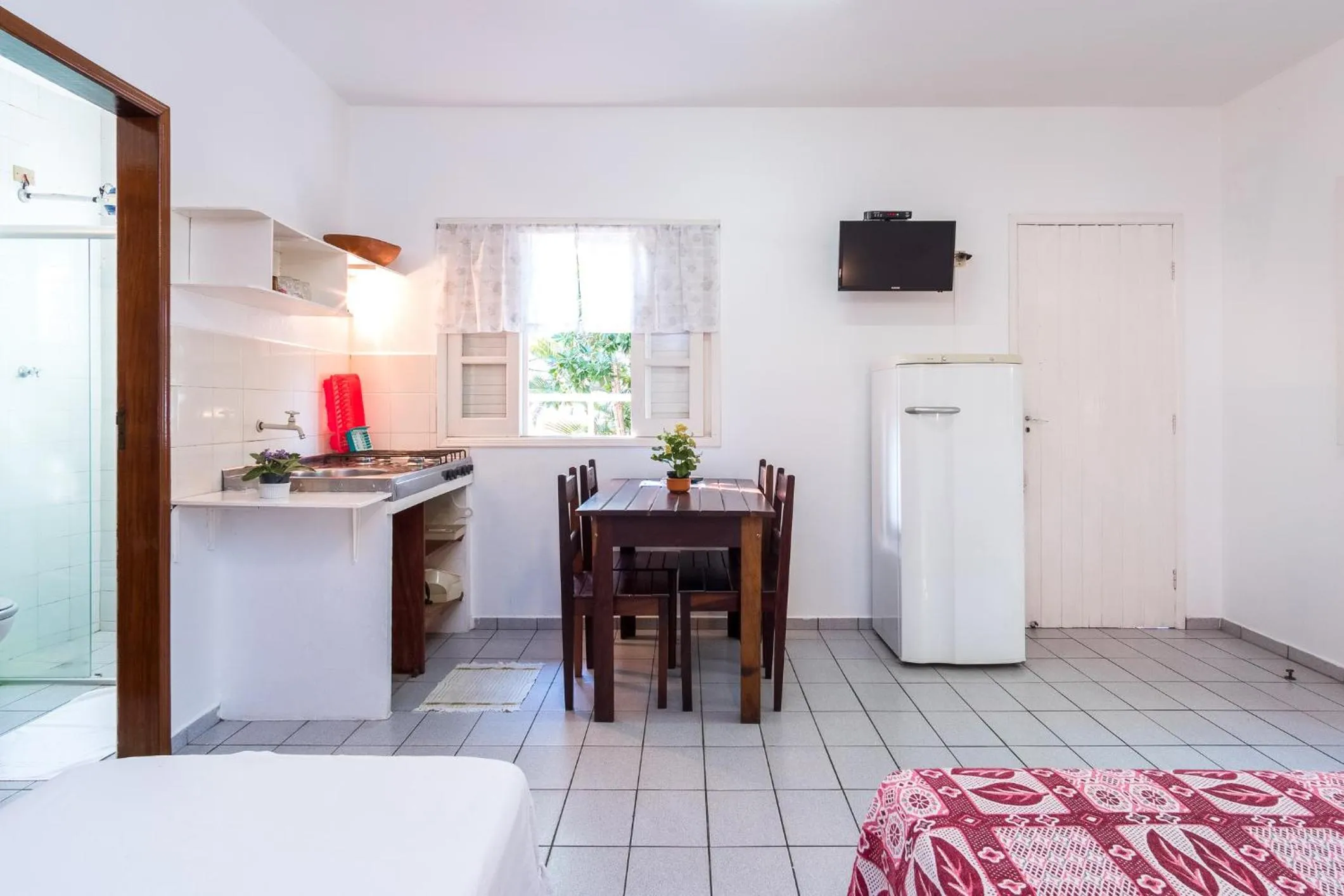 TV and multimedia, Bed in Pousada Sanremo Inn