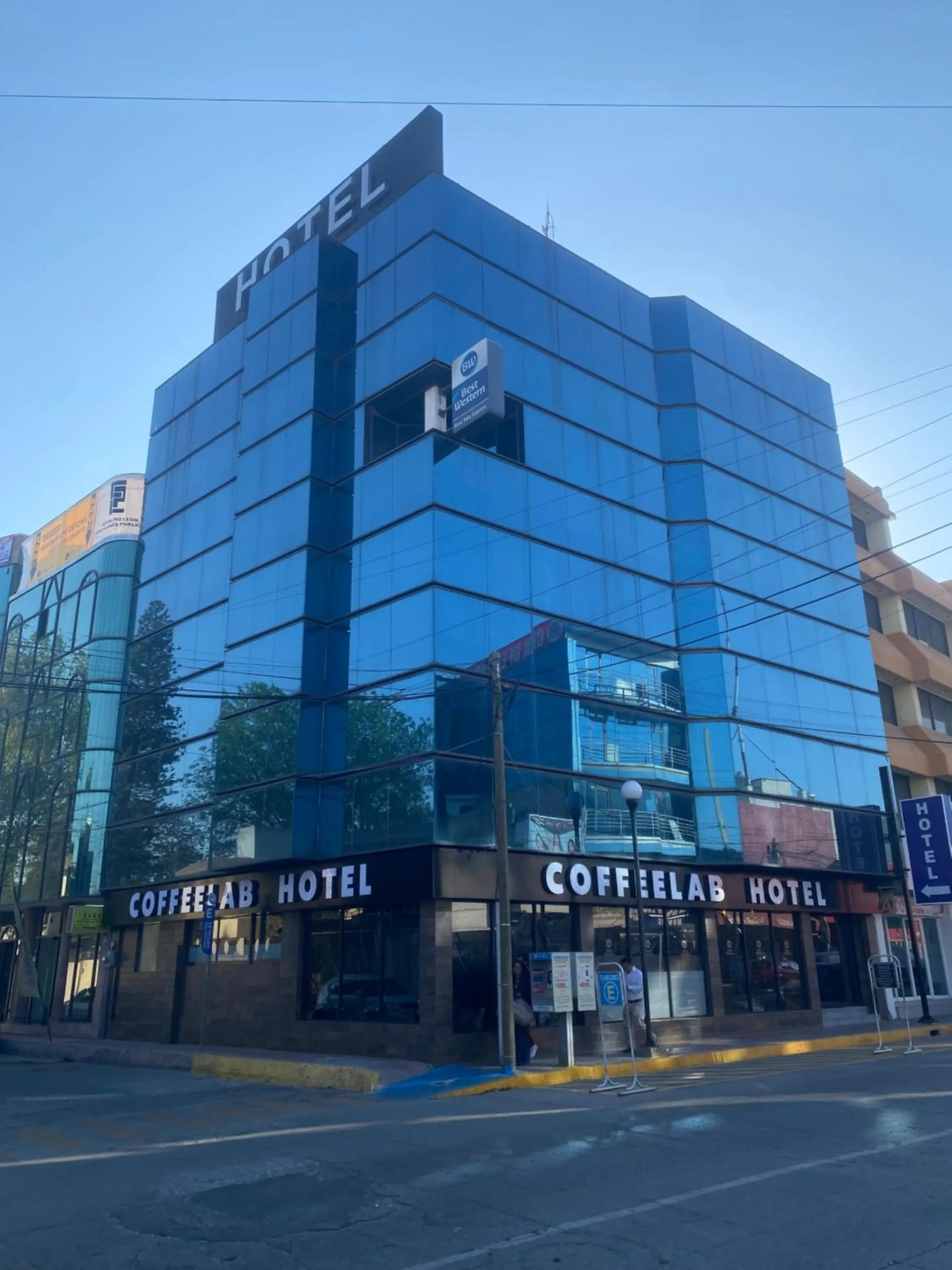 Property building in Best Western Real Tula Express