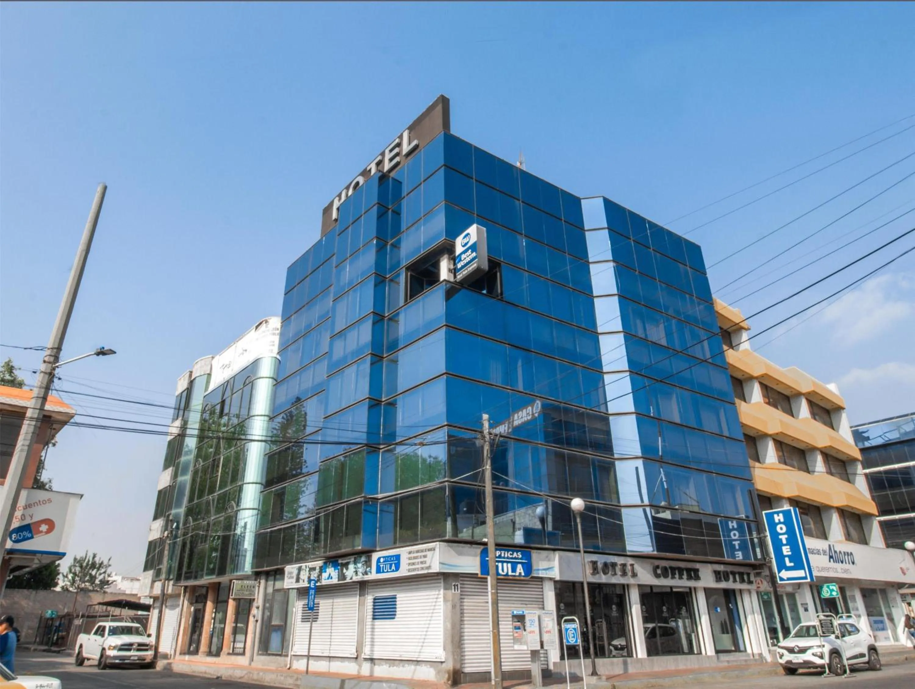 Property building in Best Western Real Tula Express