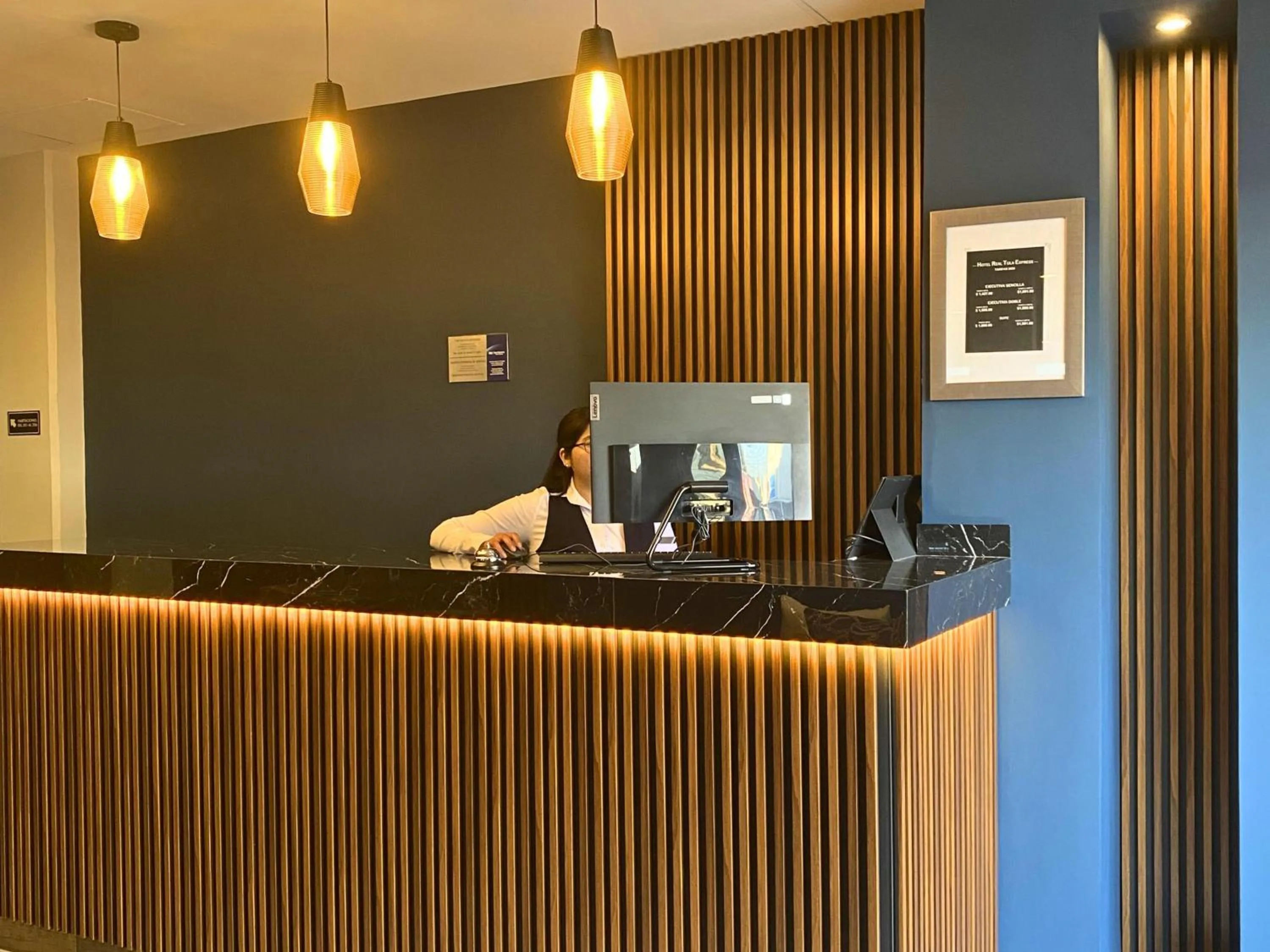 Lobby or reception in Best Western Real Tula Express