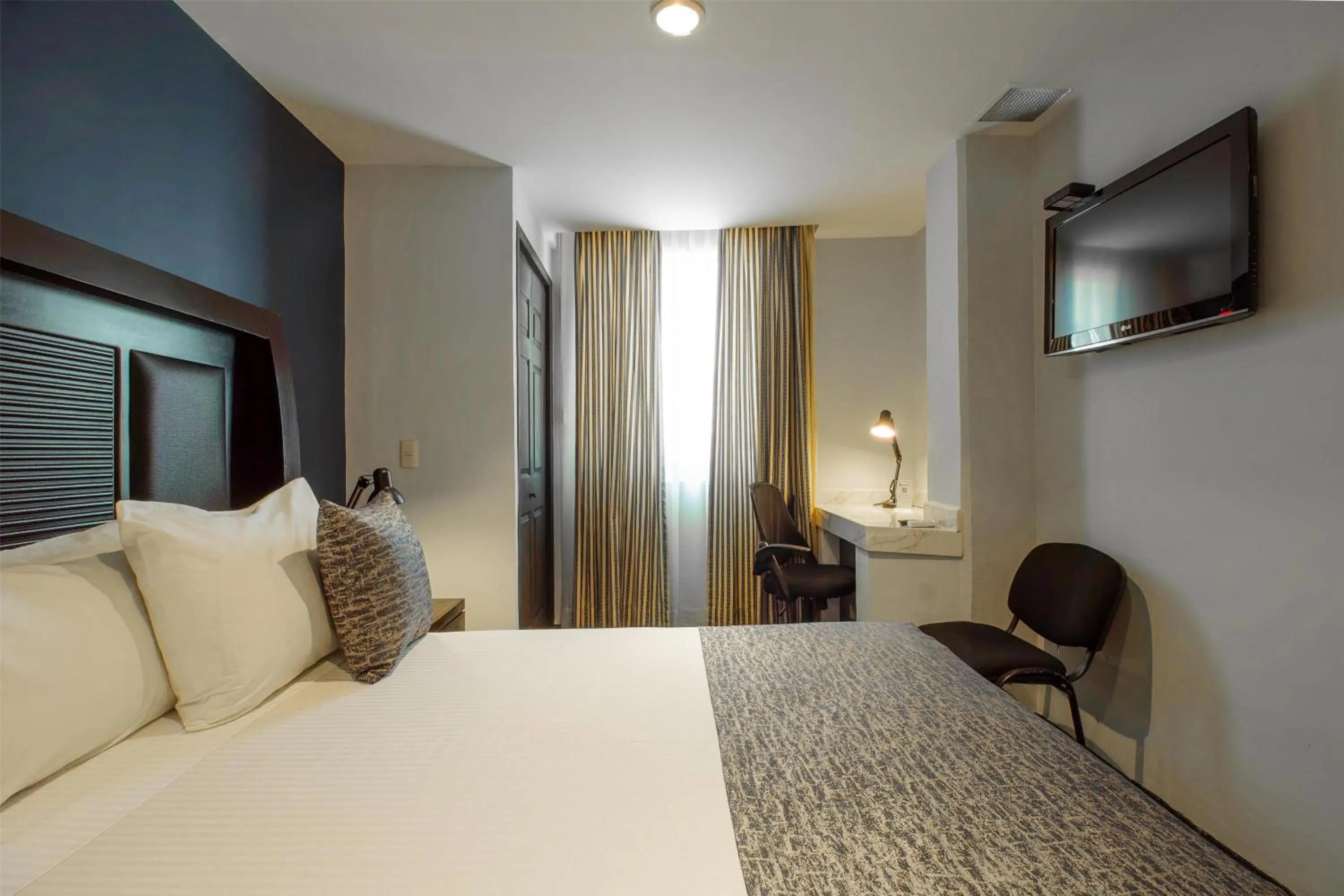 Bedroom, Bed in Best Western Real Tula Express