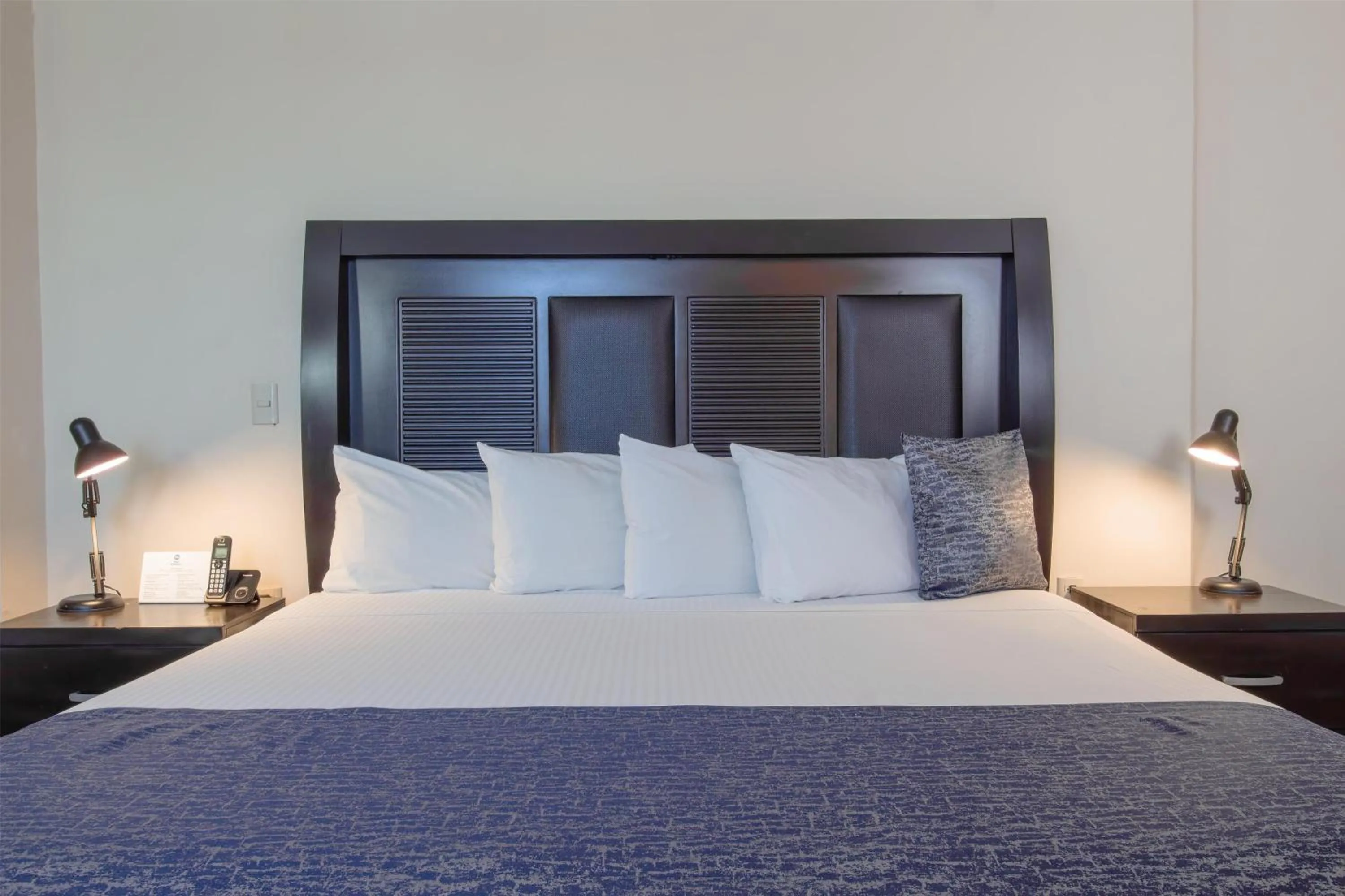 Photo of the whole room, Bed in Best Western Real Tula Express