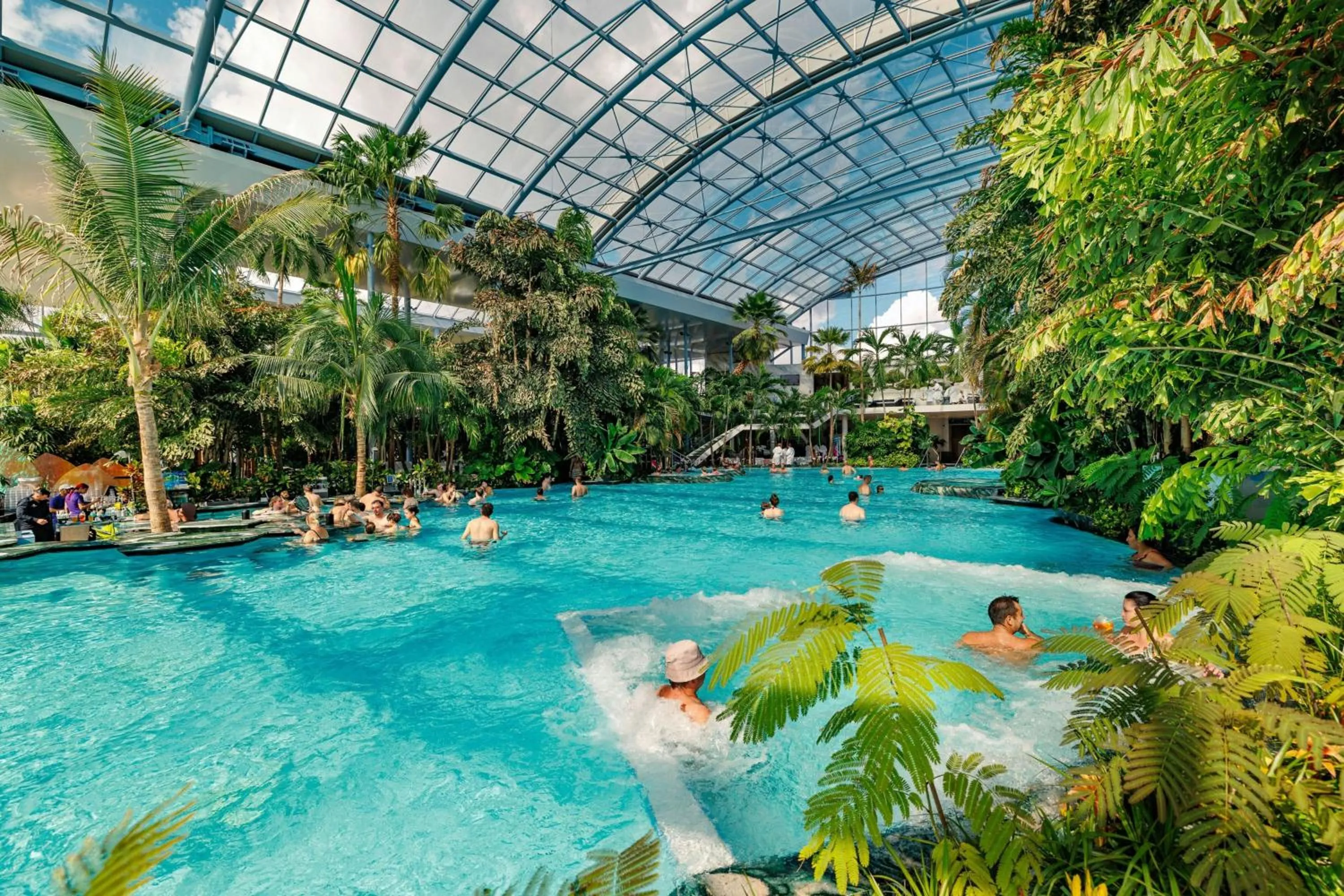 Spa and wellness centre/facilities in JW Marriott Bucharest Grand Hotel